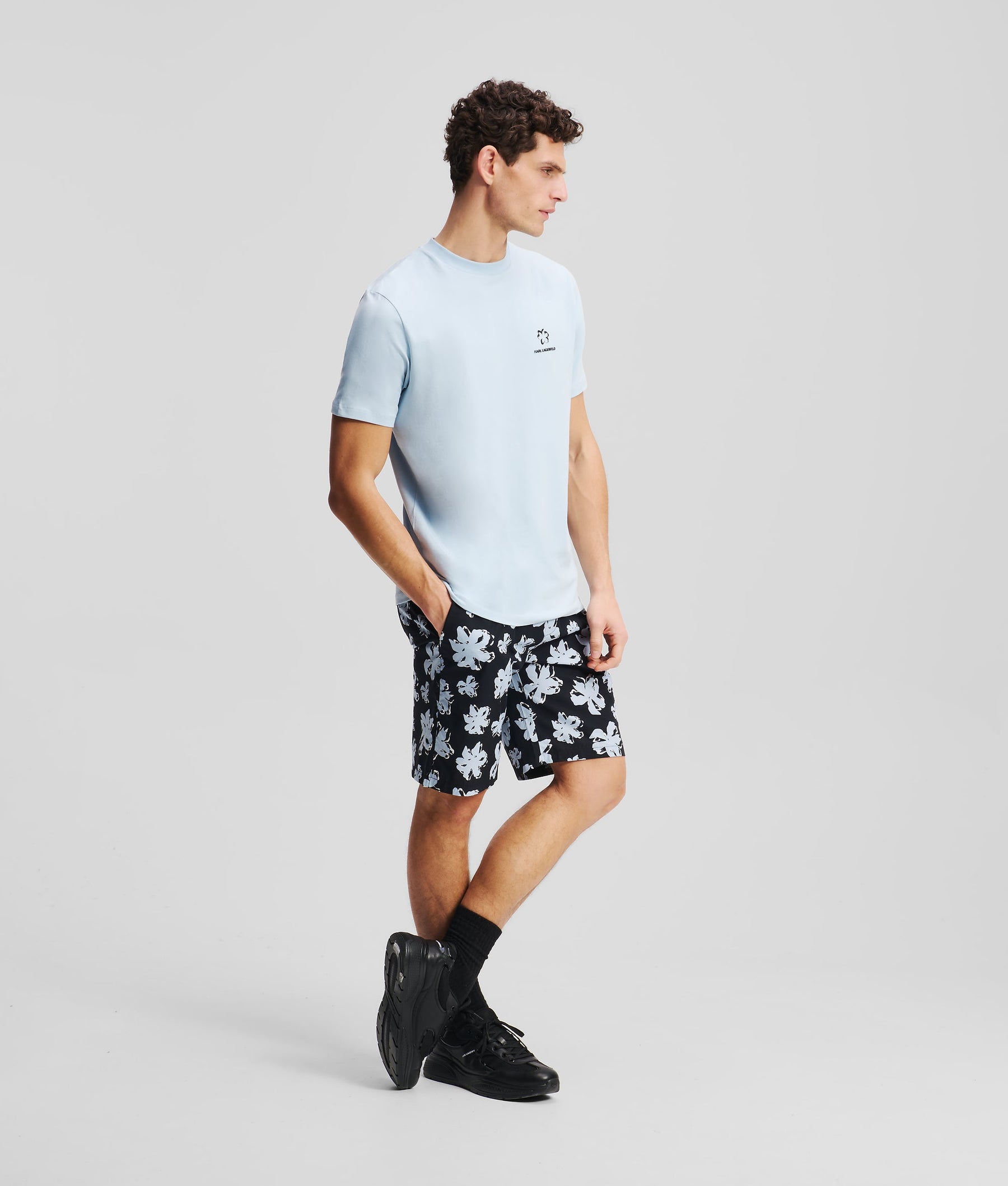FLOWER PRINT T-SHIRT
