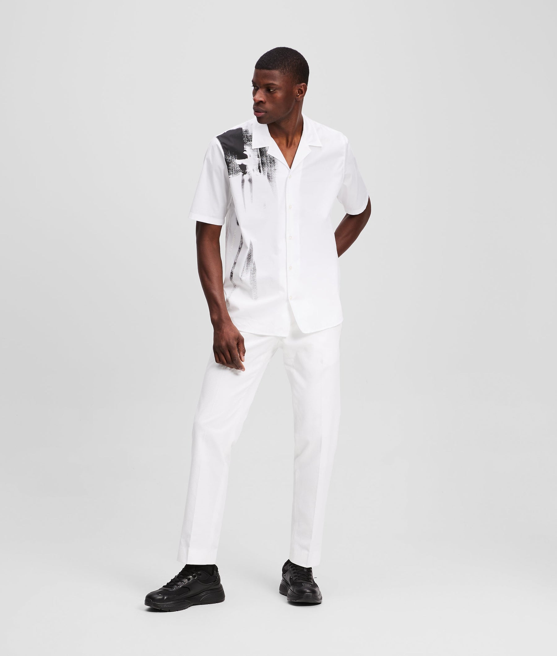 SILHOUETTE PRINT SHIRT