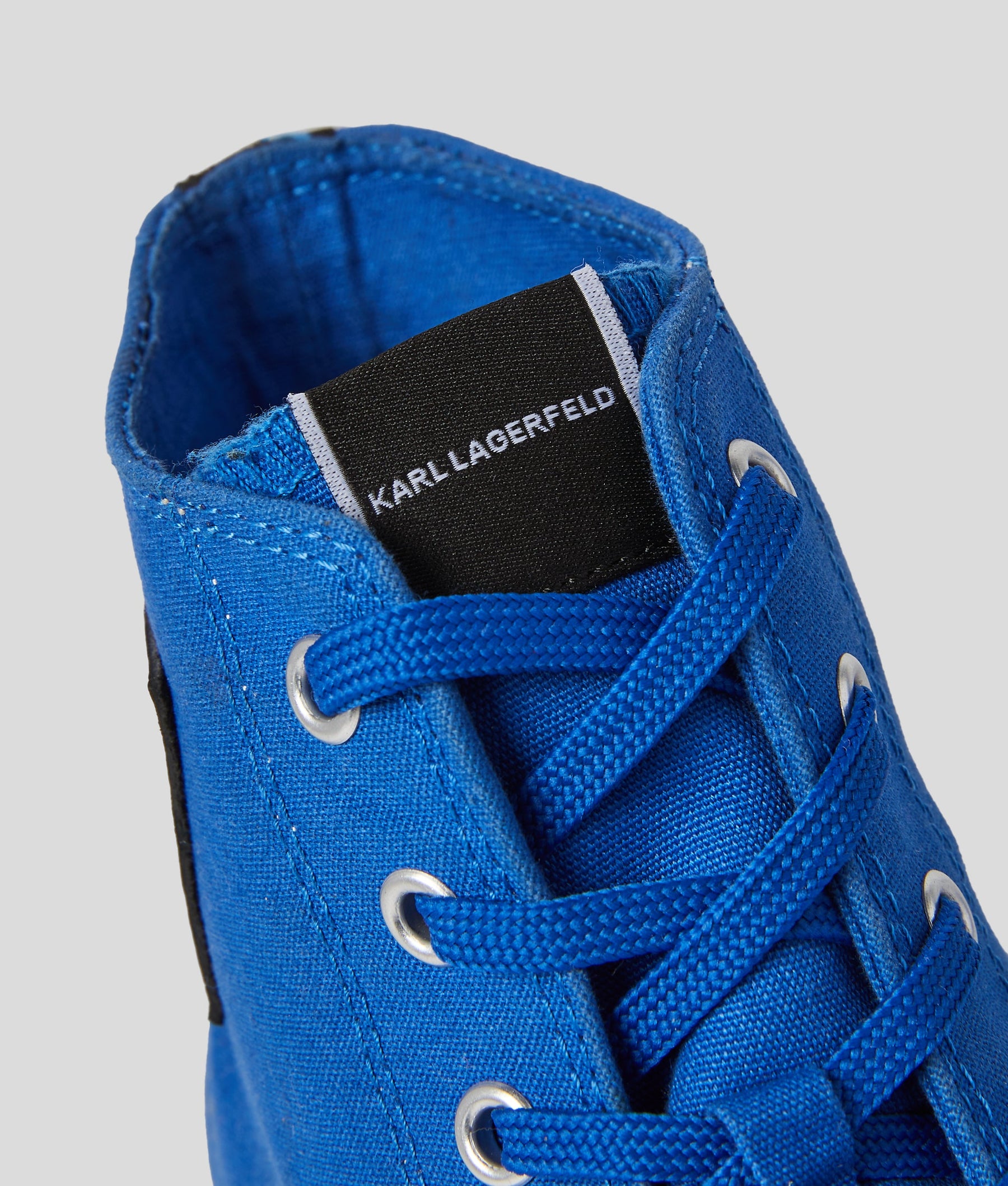 Kampus III High-Top Trainers