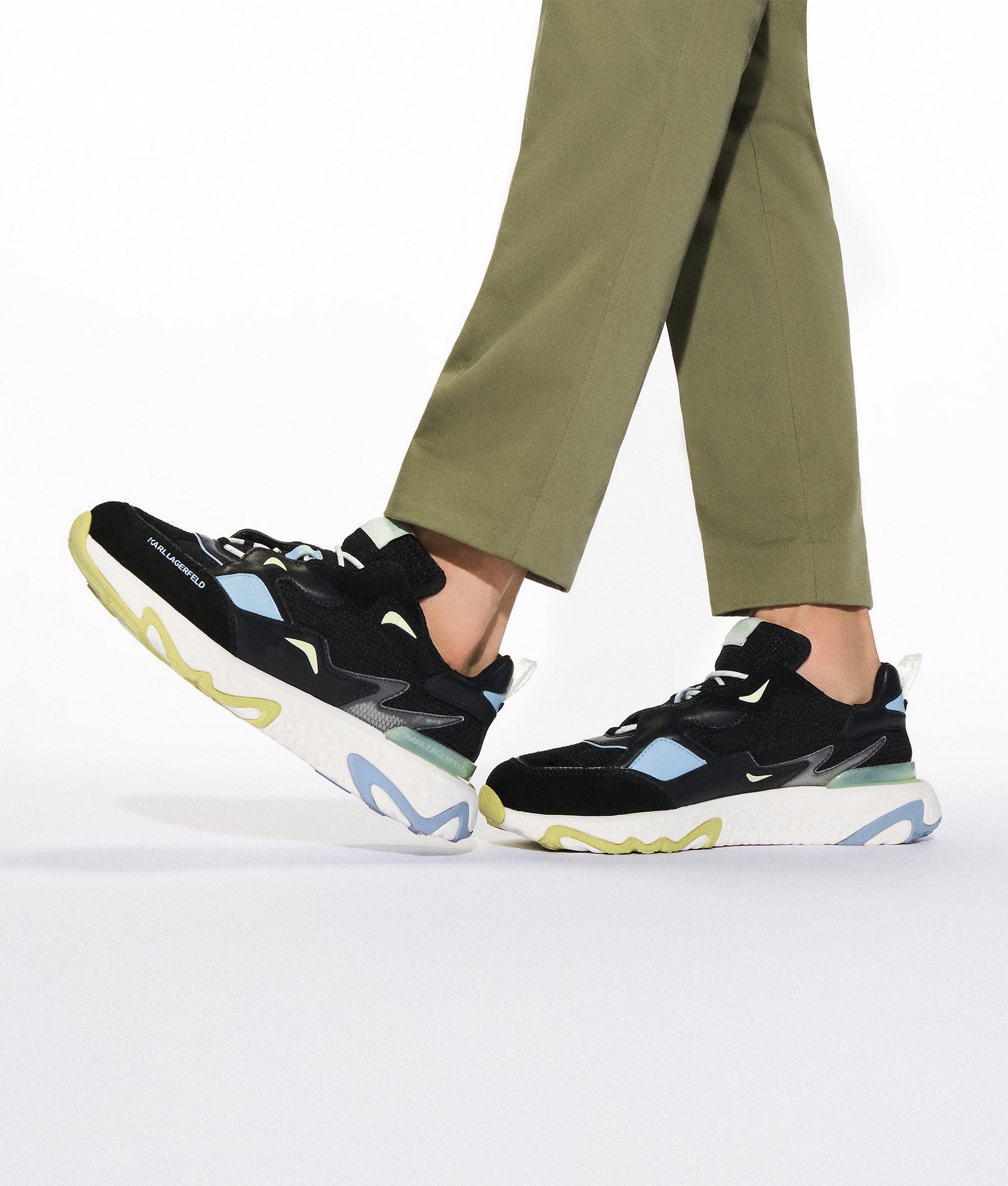 BLAZE STRIKE LEATHER TRAINERS