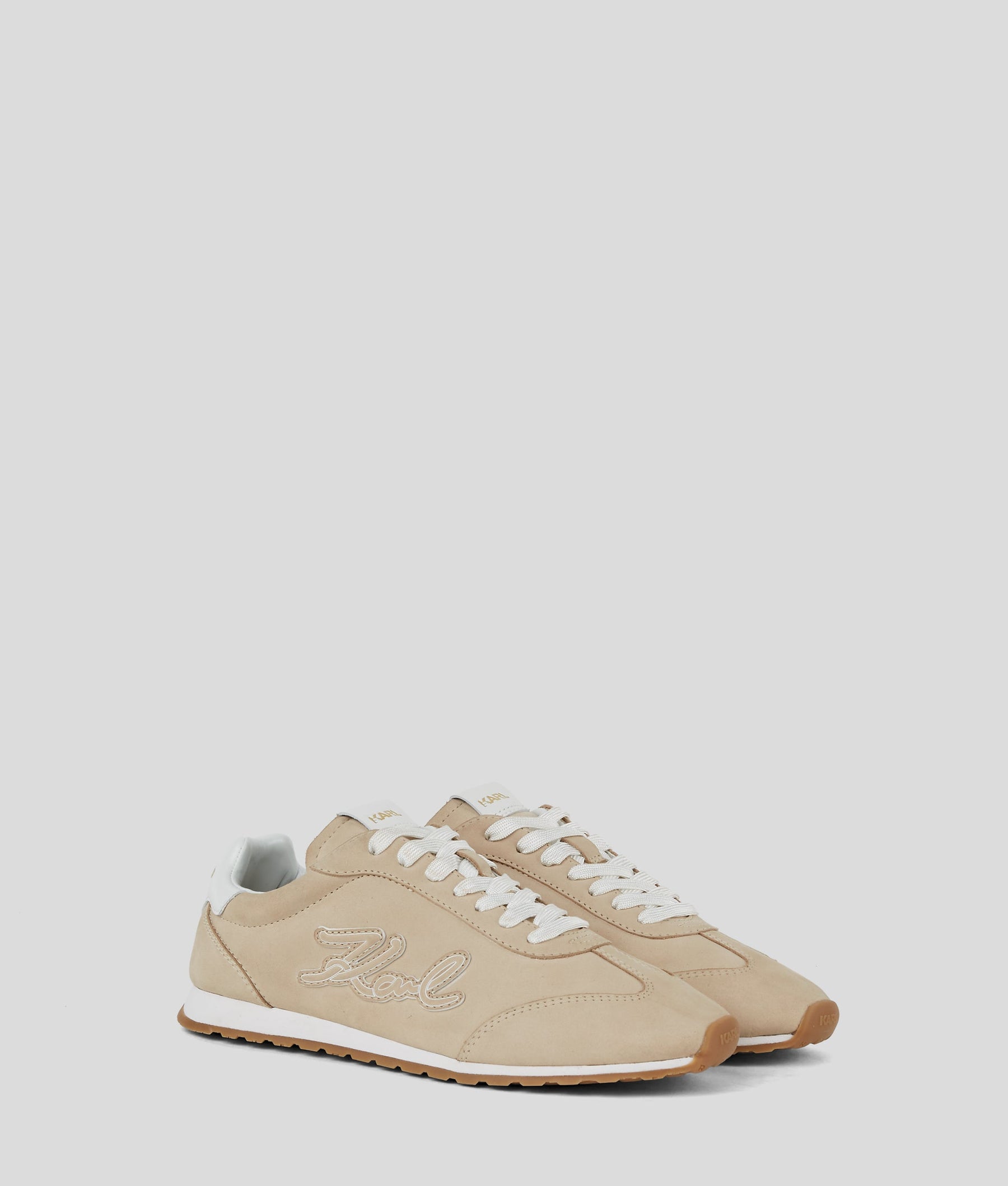 VENUS SIGNIA PATCH EMBROIDERED TRAINERS