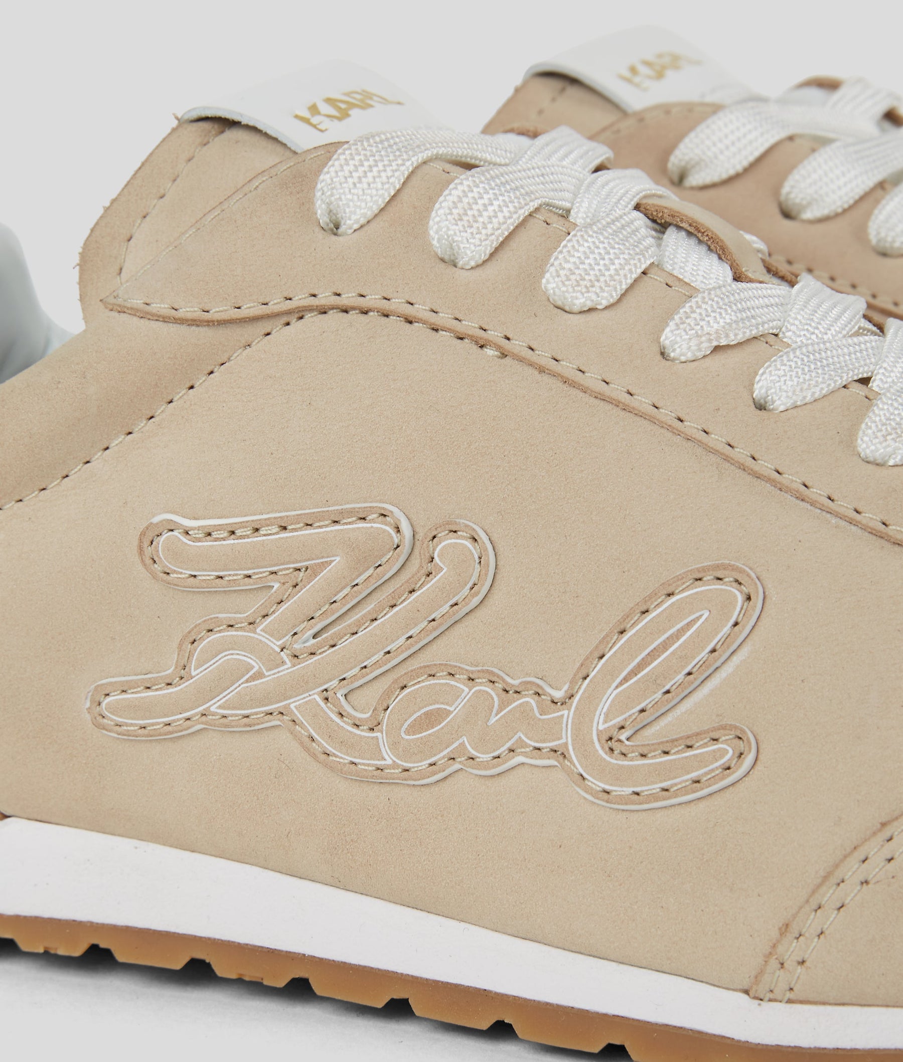 VENUS SIGNIA PATCH EMBROIDERED TRAINERS