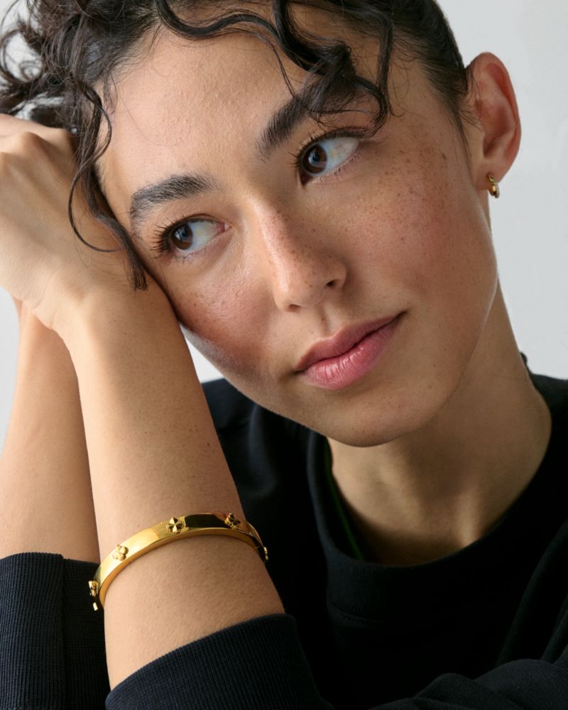 Spade Flower Hinged Bangle