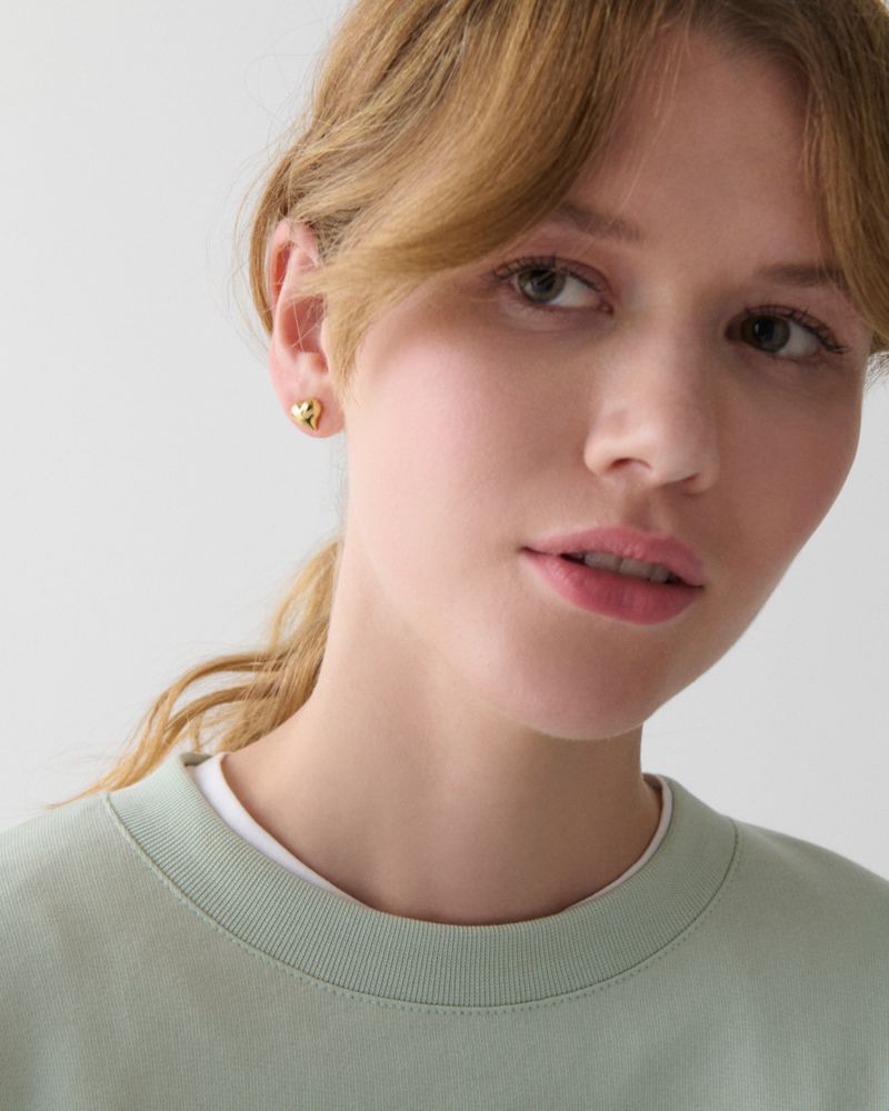 Amour Studs