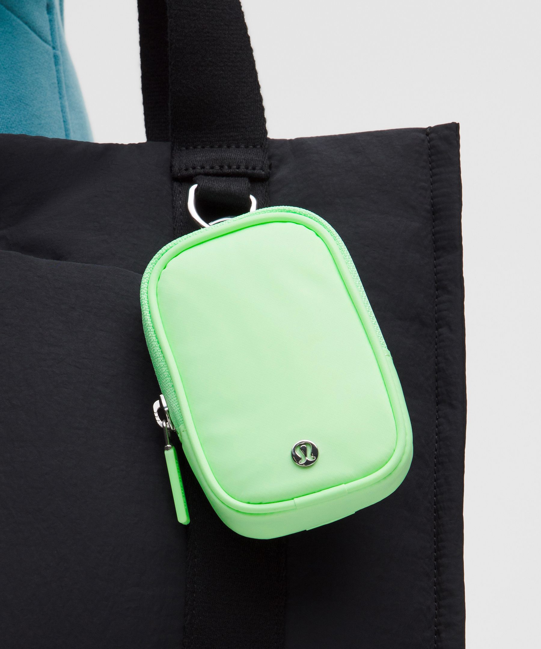 Clippable Nano Pouch