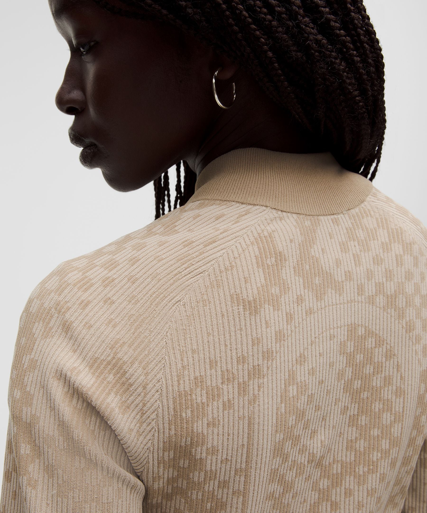 Two-Tone Fitted Full-Zip Sweater *SLNSH Collection