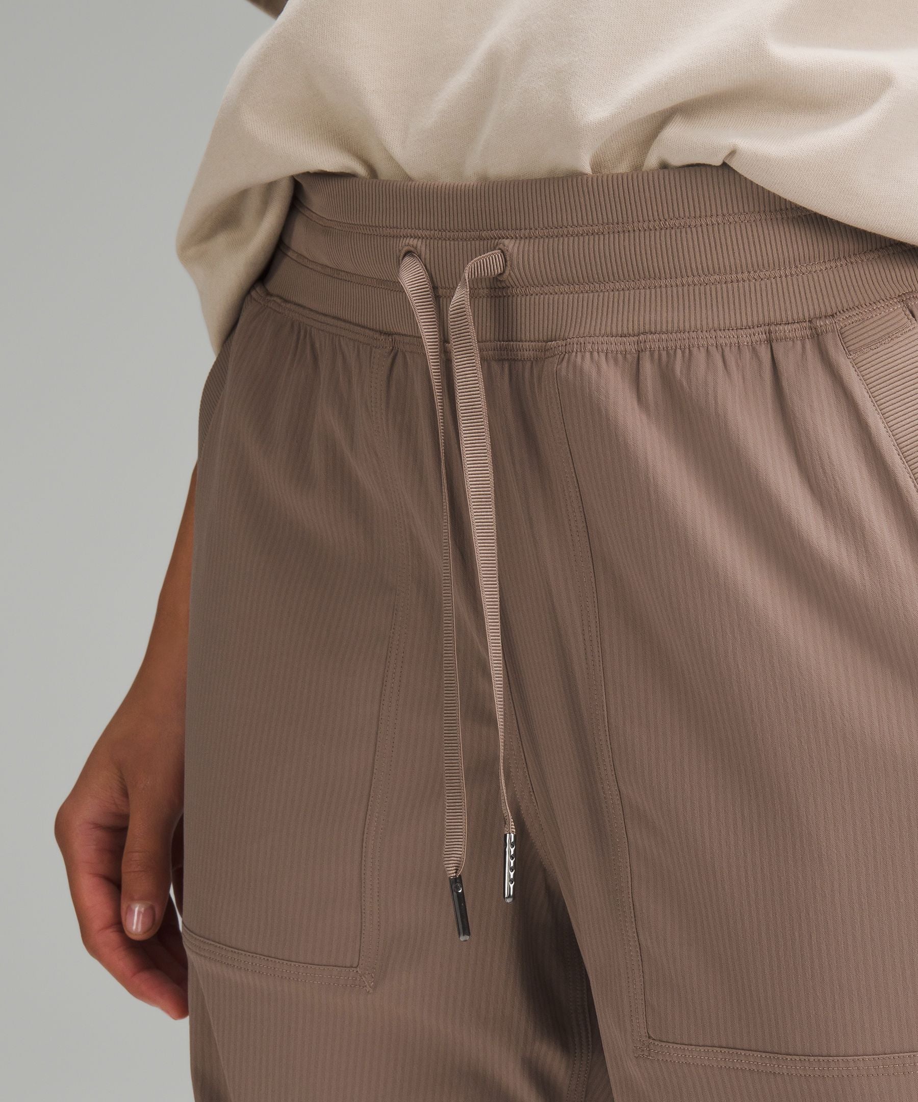 Dance Studio Relaxed-Fit Mid-Rise Cargo Pant