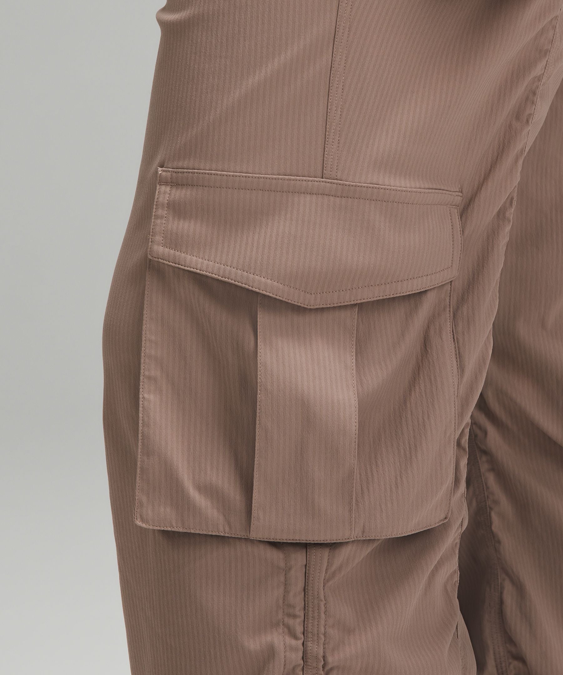 Dance Studio Relaxed-Fit Mid-Rise Cargo Pant