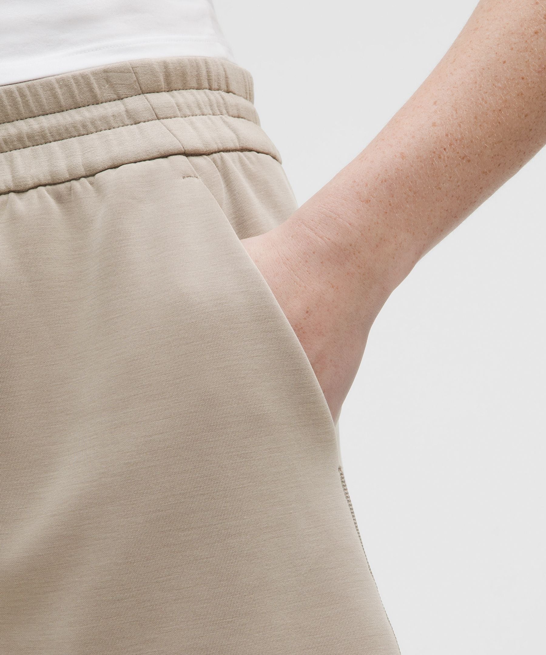 Softstreme High-Rise Short 4"
