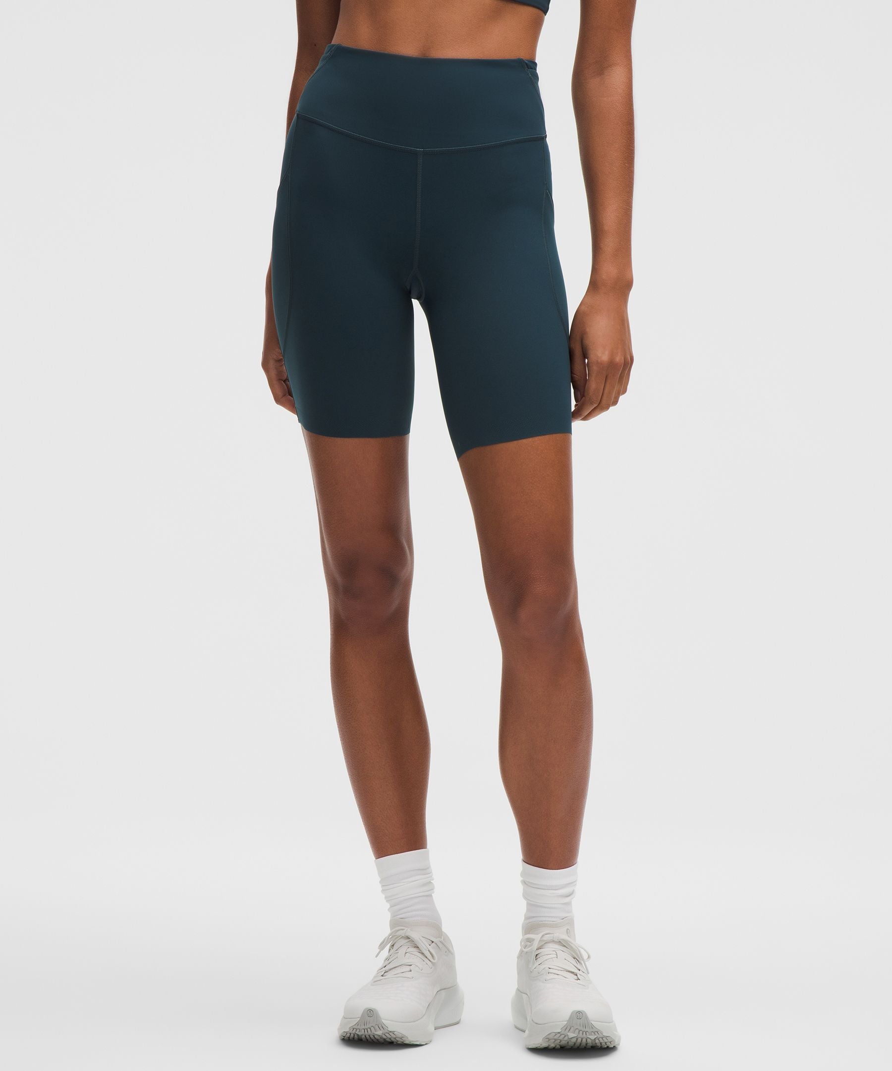 Fast and Free High-Rise Short 8" *5 Pocket