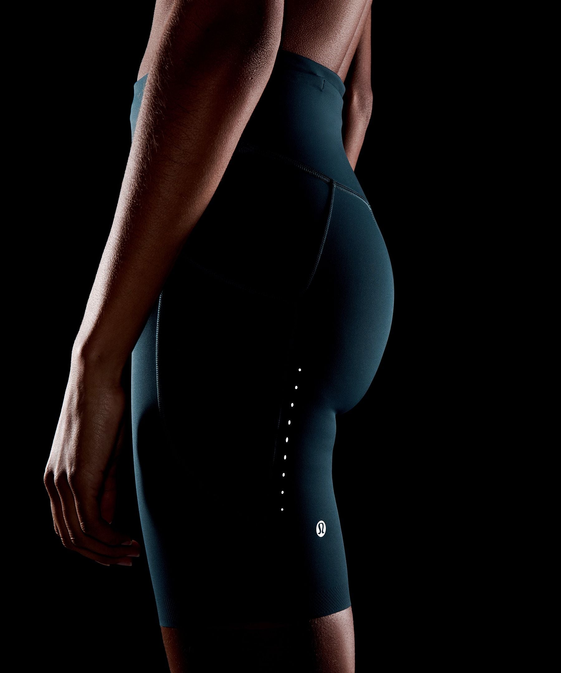 Fast and Free High-Rise Short 8" *5 Pocket