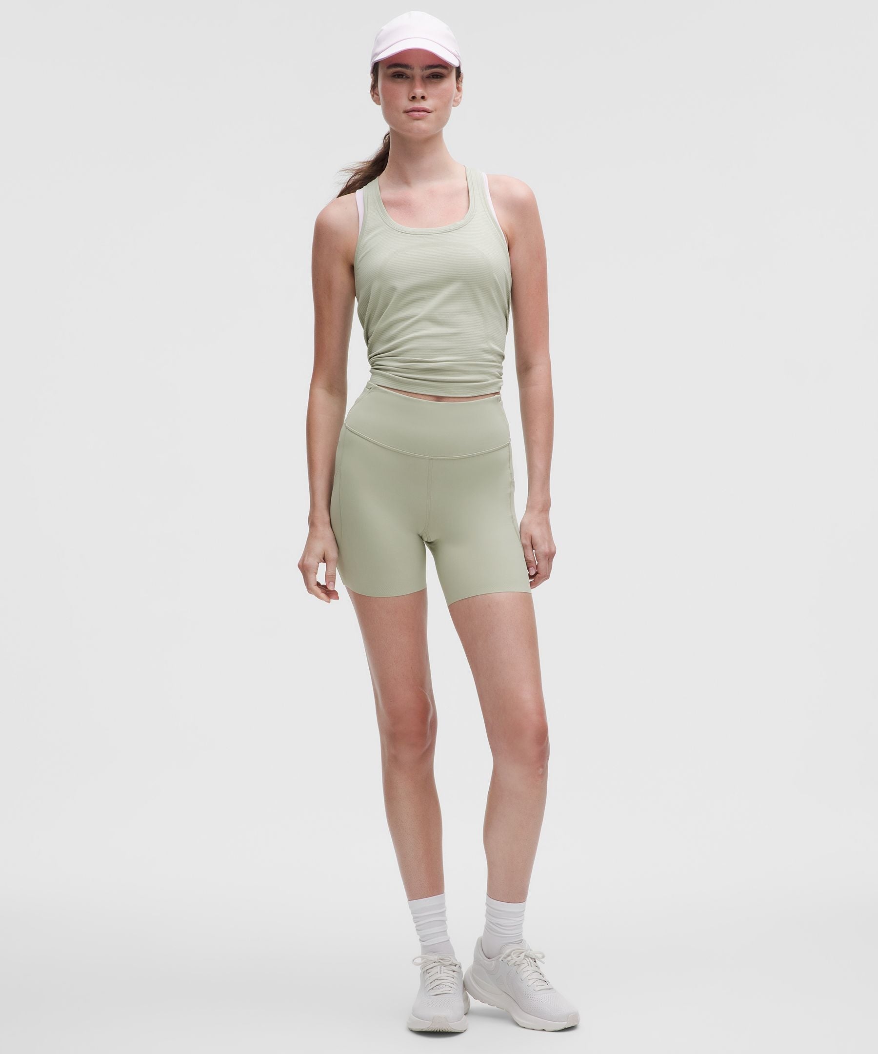 Fast and Free High-Rise Short 6" *5 Pocket