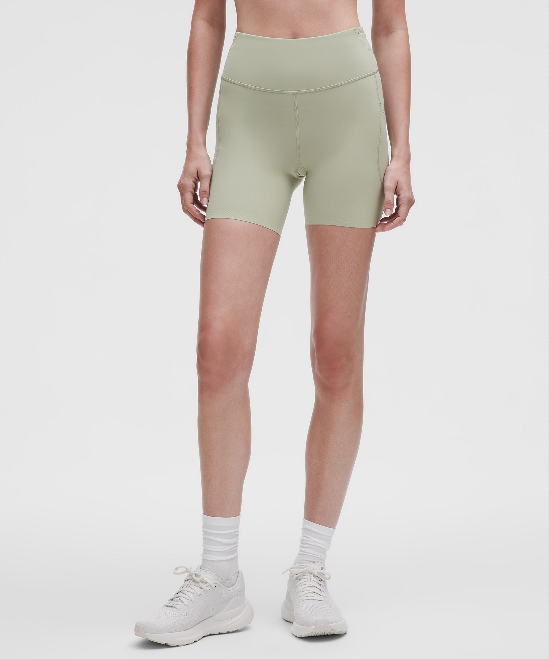 Fast and Free High-Rise Short 6" *5 Pocket