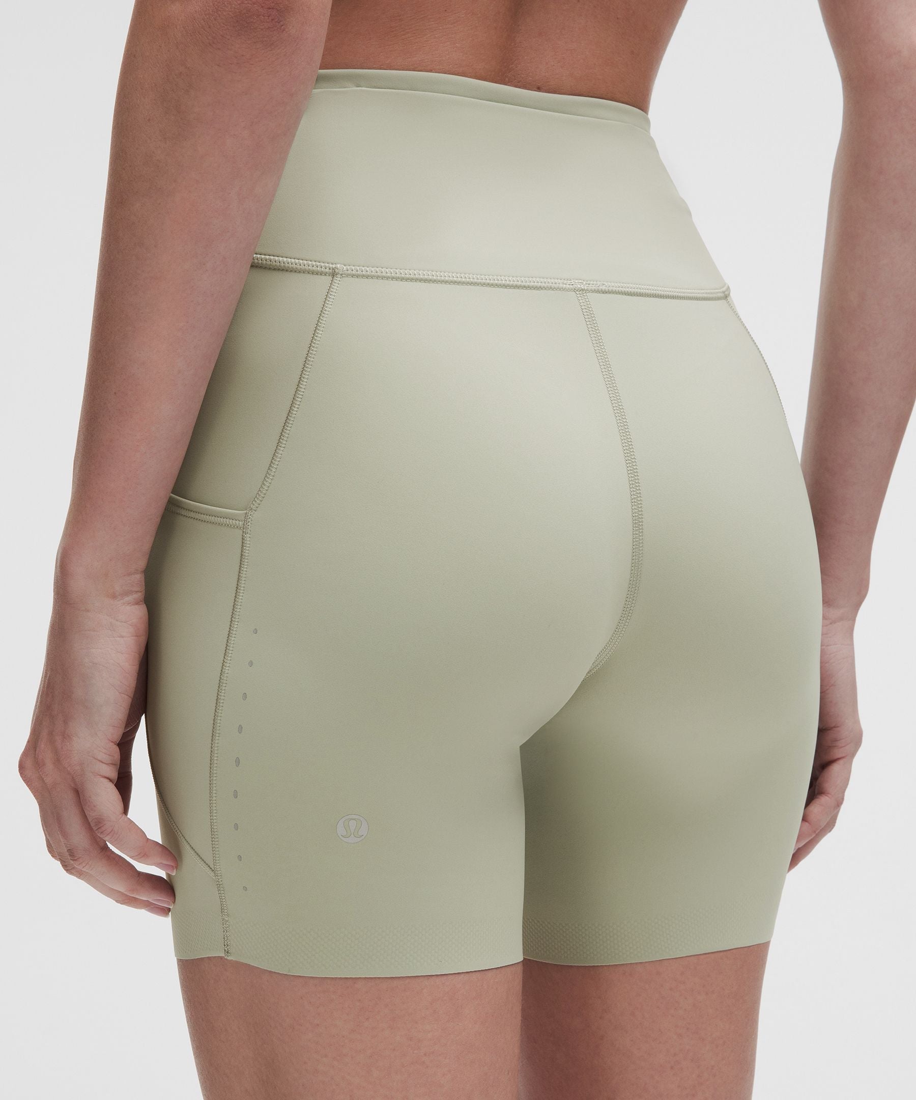 Fast and Free High-Rise Short 6" *5 Pocket