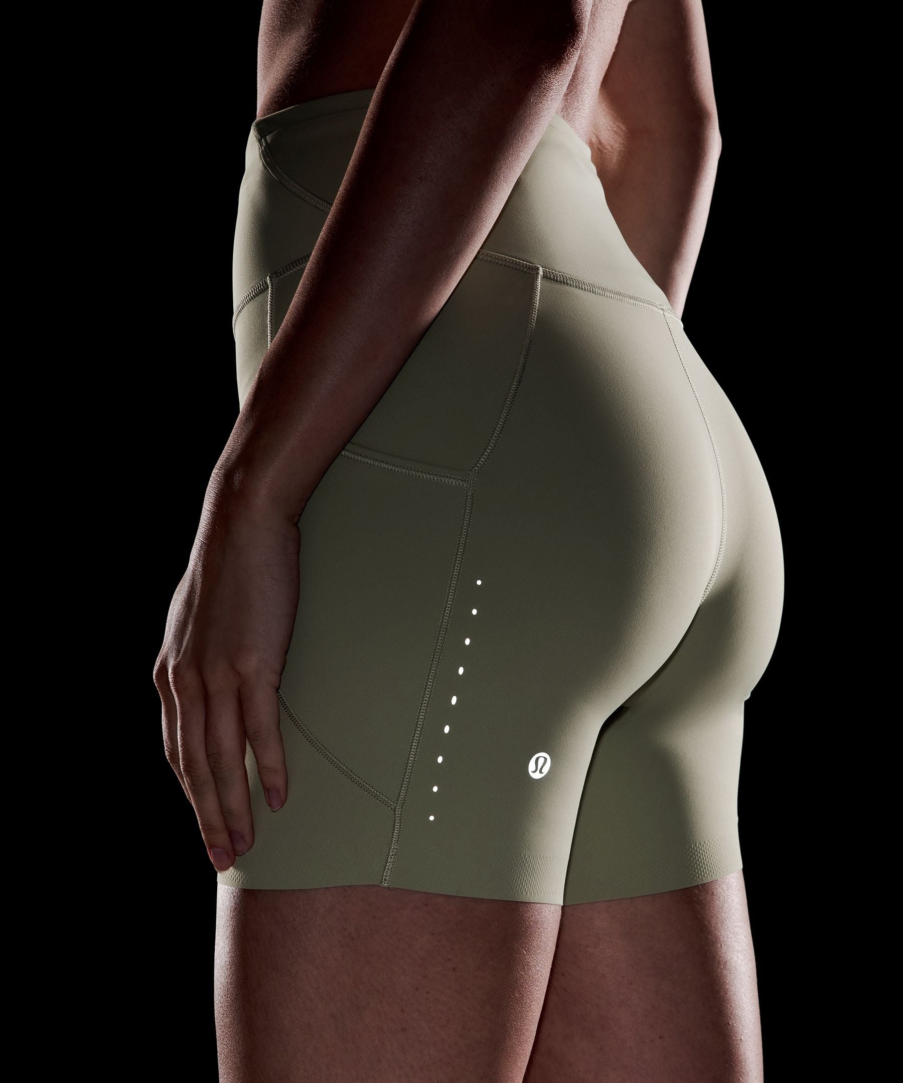 Fast and Free High-Rise Short 6" *5 Pocket