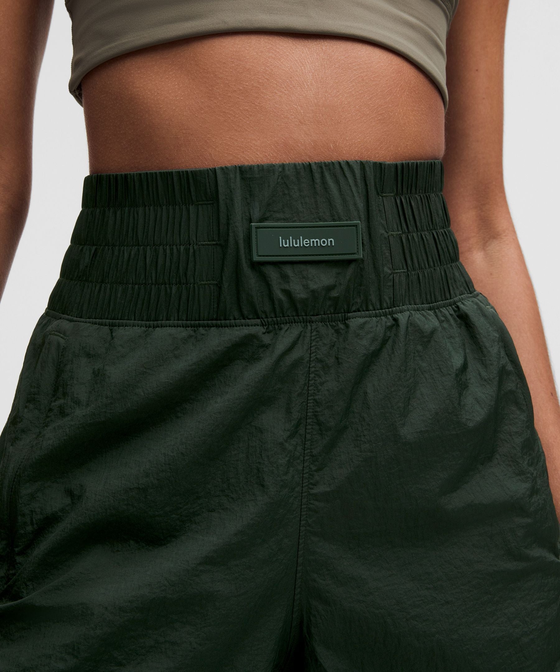 Lightweight Super-High-Rise Training Short 4"