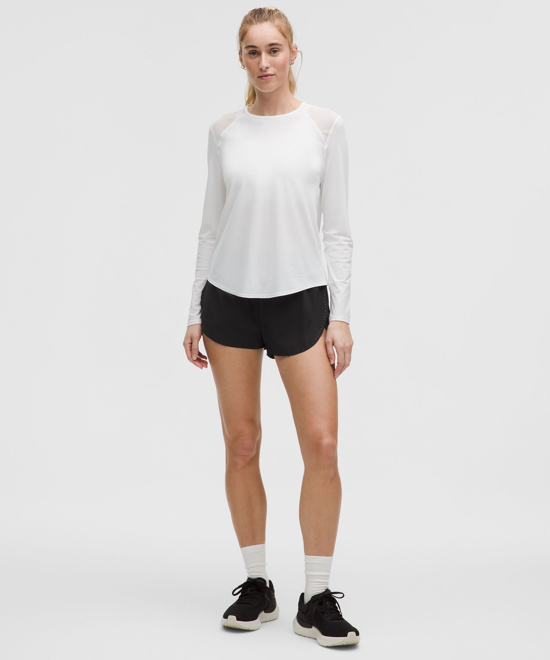 Fast and Free High-Rise Classic-Fit Split Short 3"