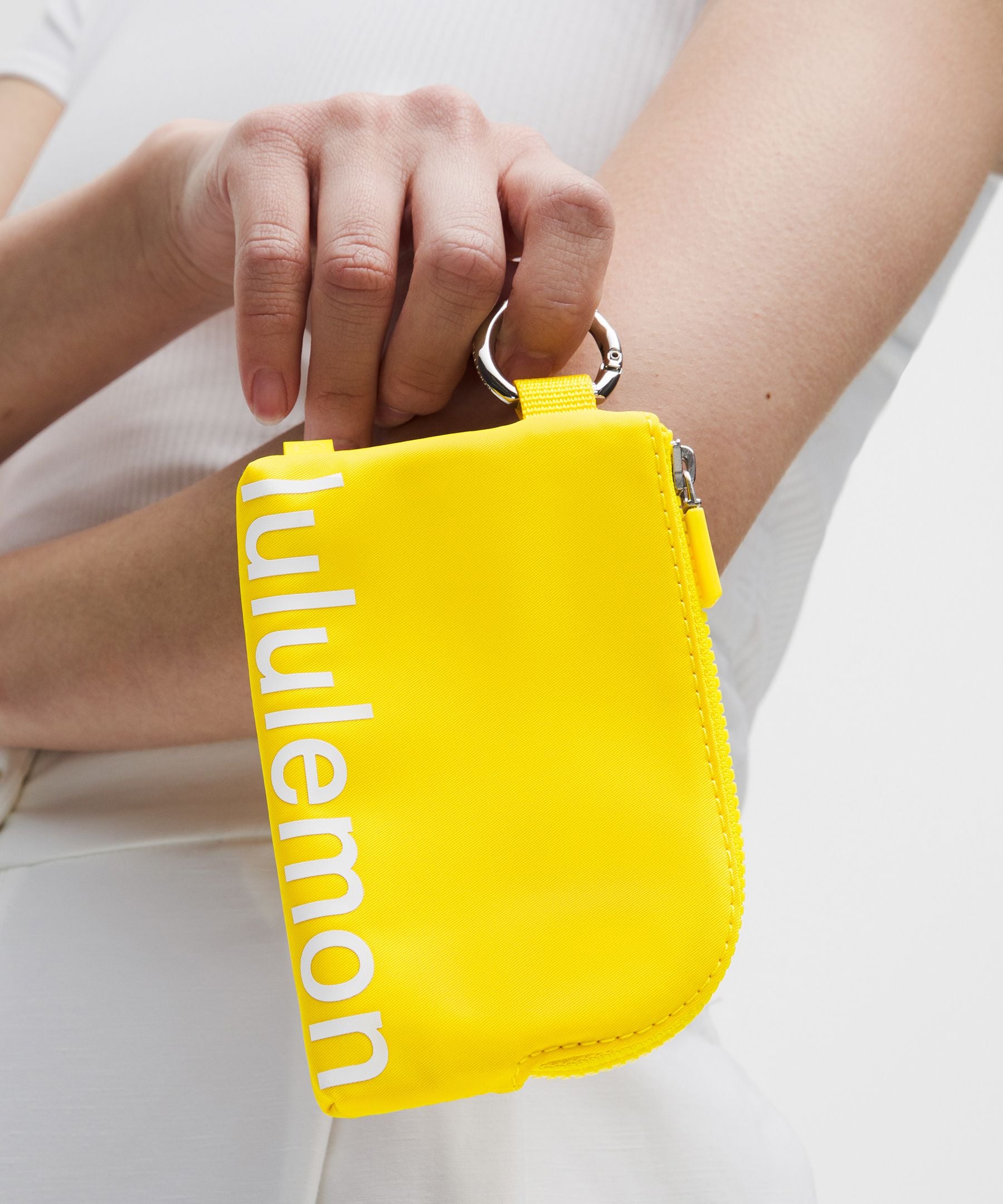 Clippable Card Pouch