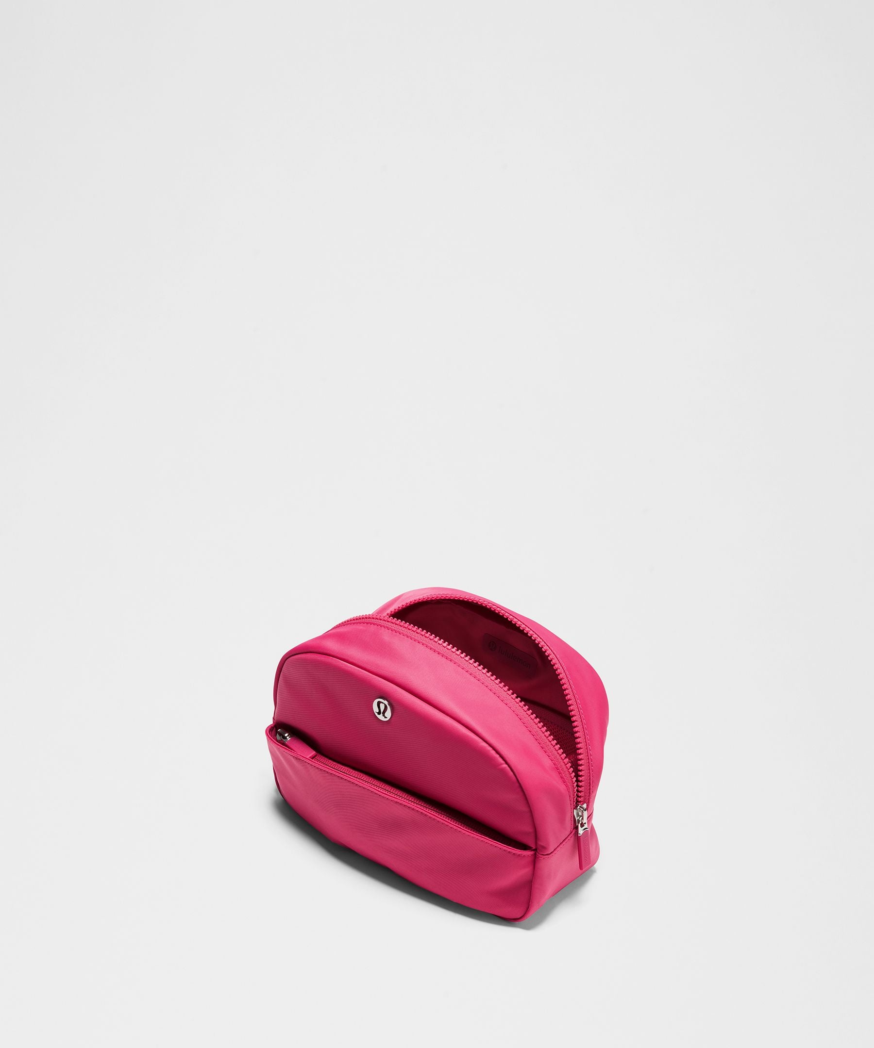 City Essentials Pouch 4L