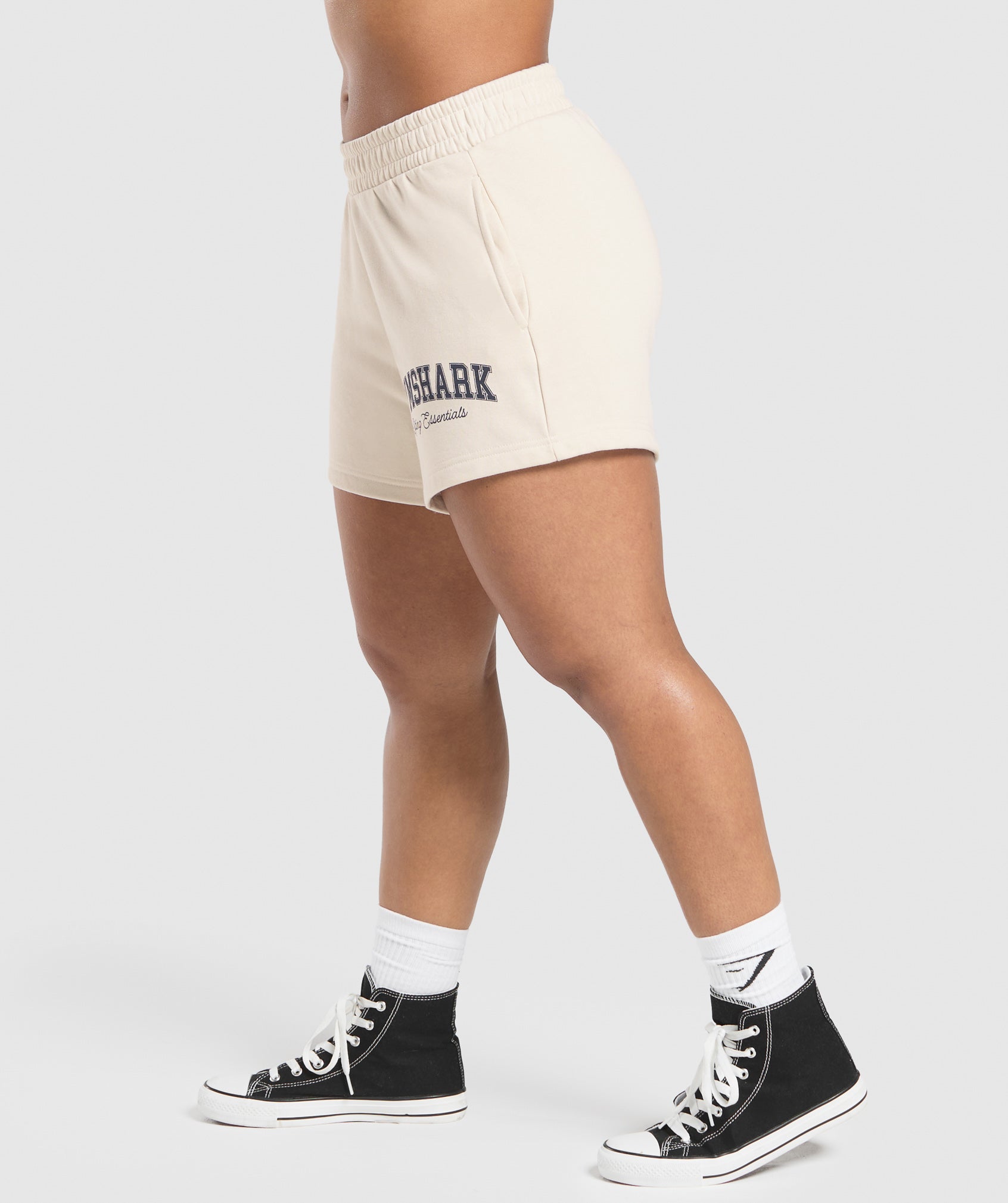 Gymshark Lifting Essentials Graphic Brushed 4' Shorts - Oat White