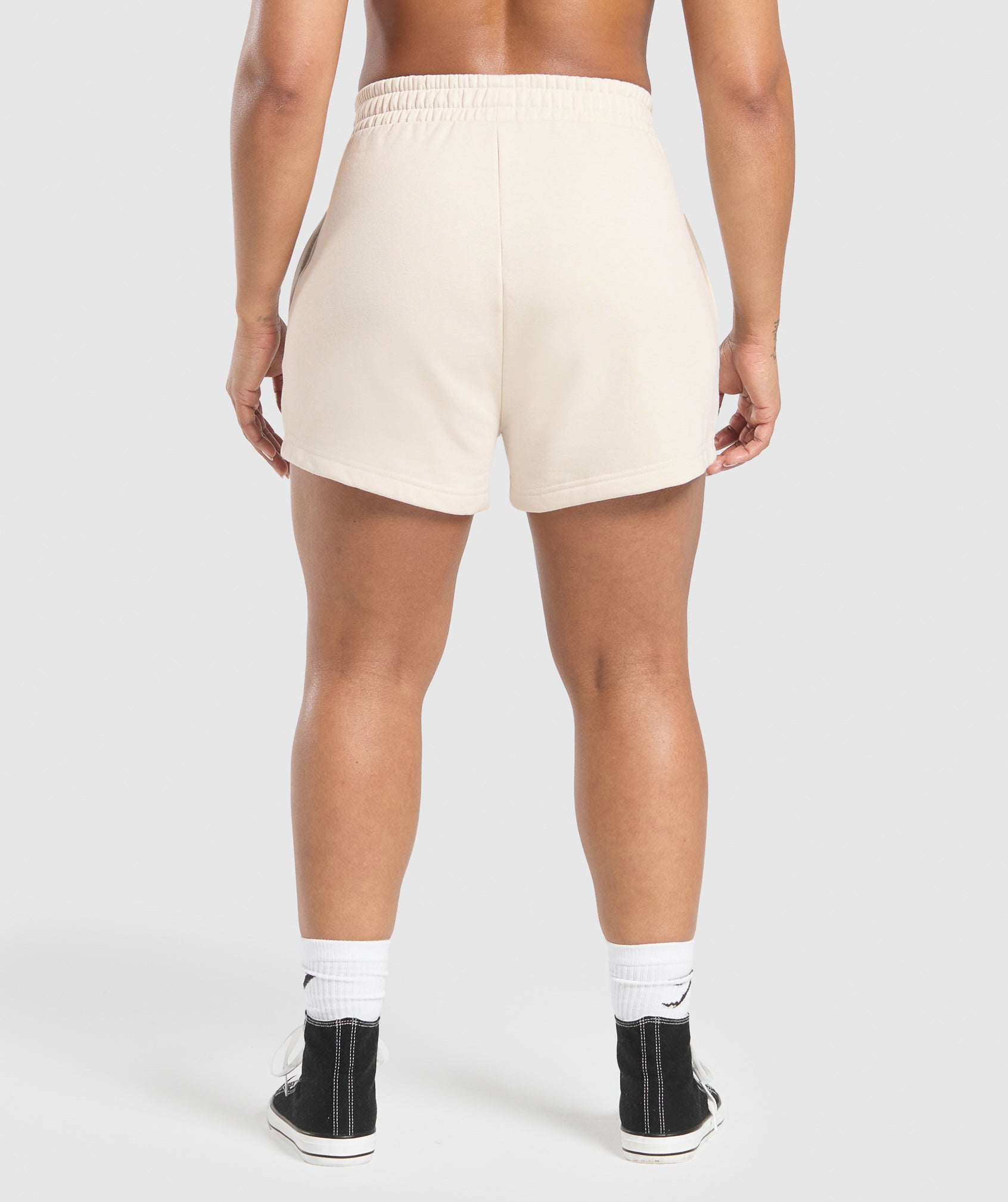 Gymshark Lifting Essentials Graphic Brushed 4' Shorts - Oat White