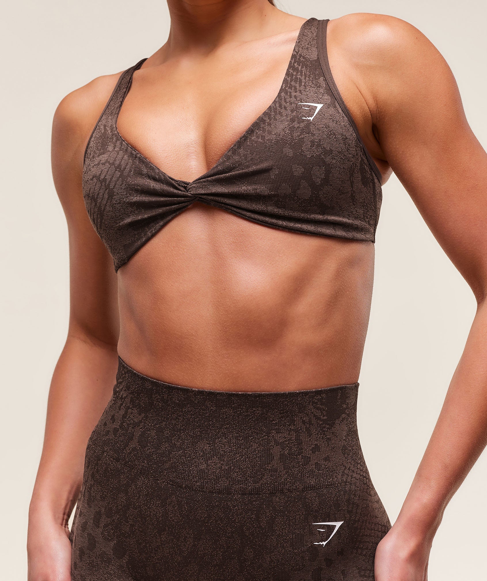 Gymshark Adapt Animal X Whitney Seamless Twist Front Bra - Archive Brown/Soft Brown