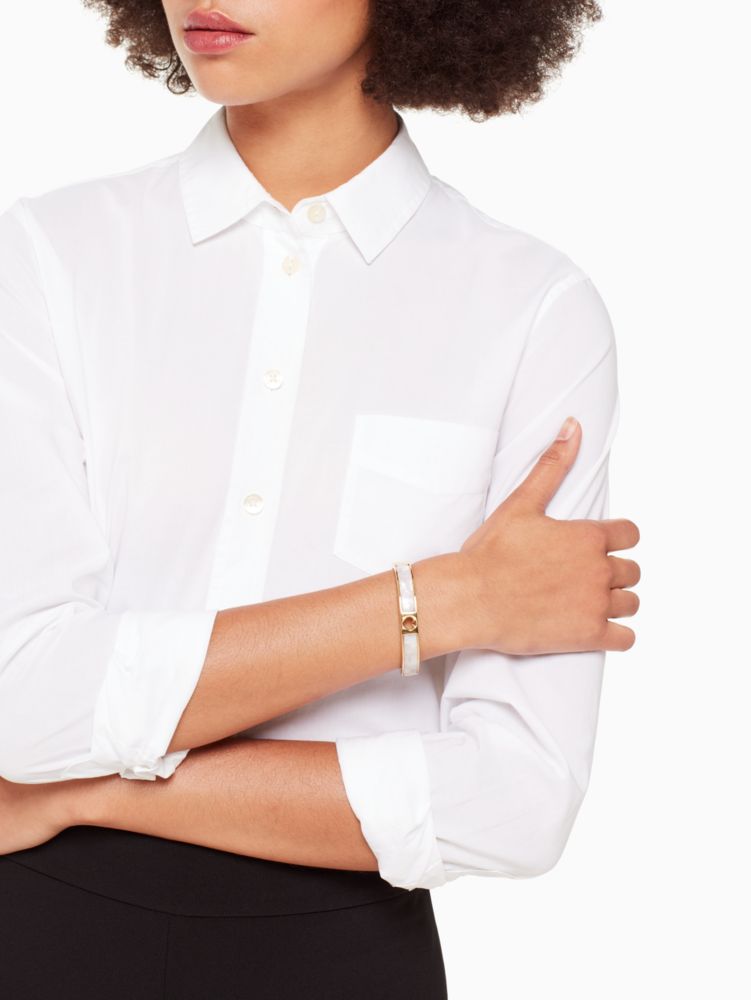 Hole Punch Spade Hinge Bangle