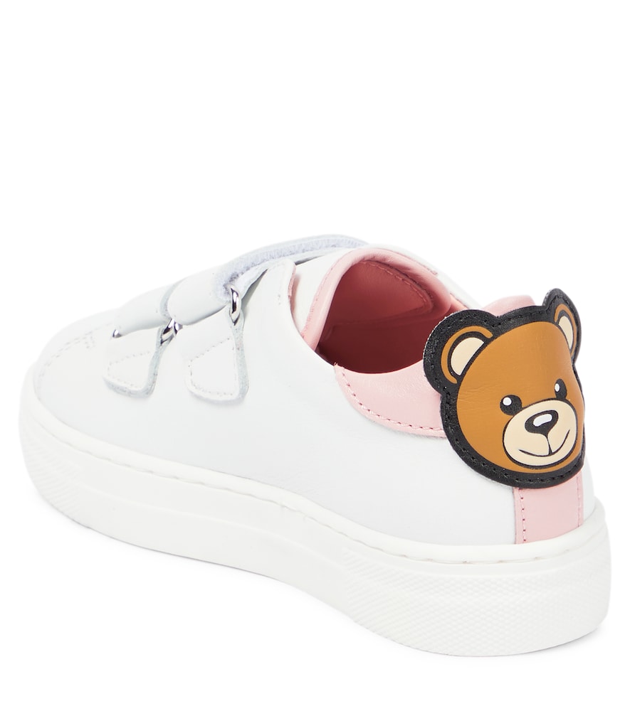 Leather sneakers