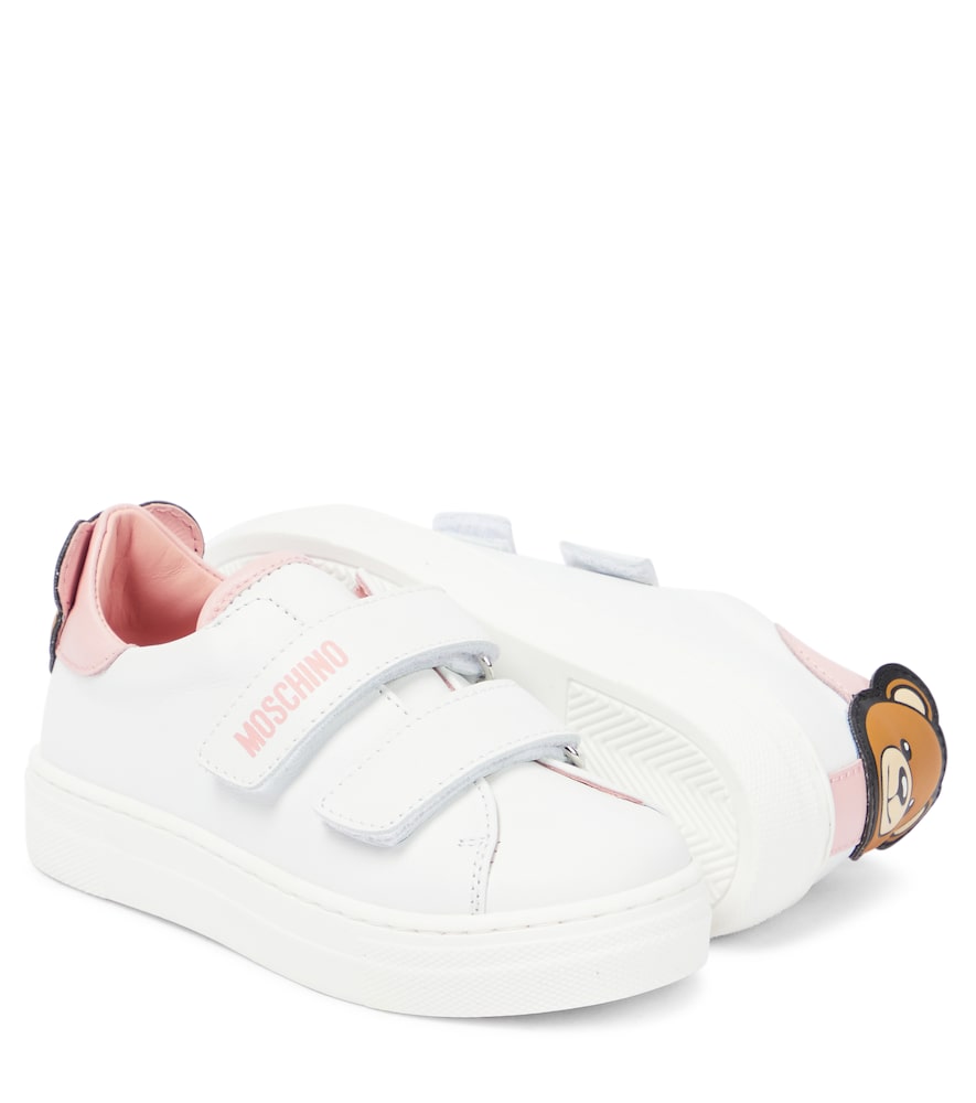 Leather sneakers
