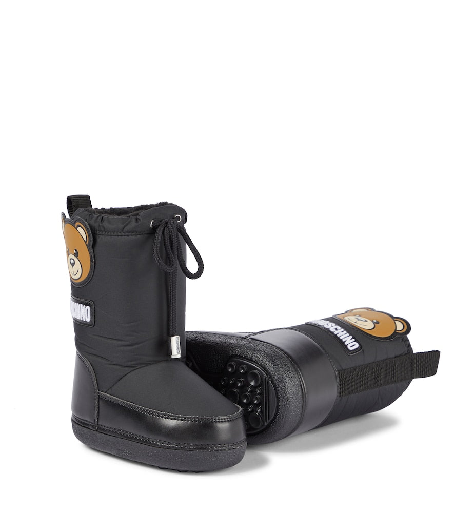 Logo snow boots