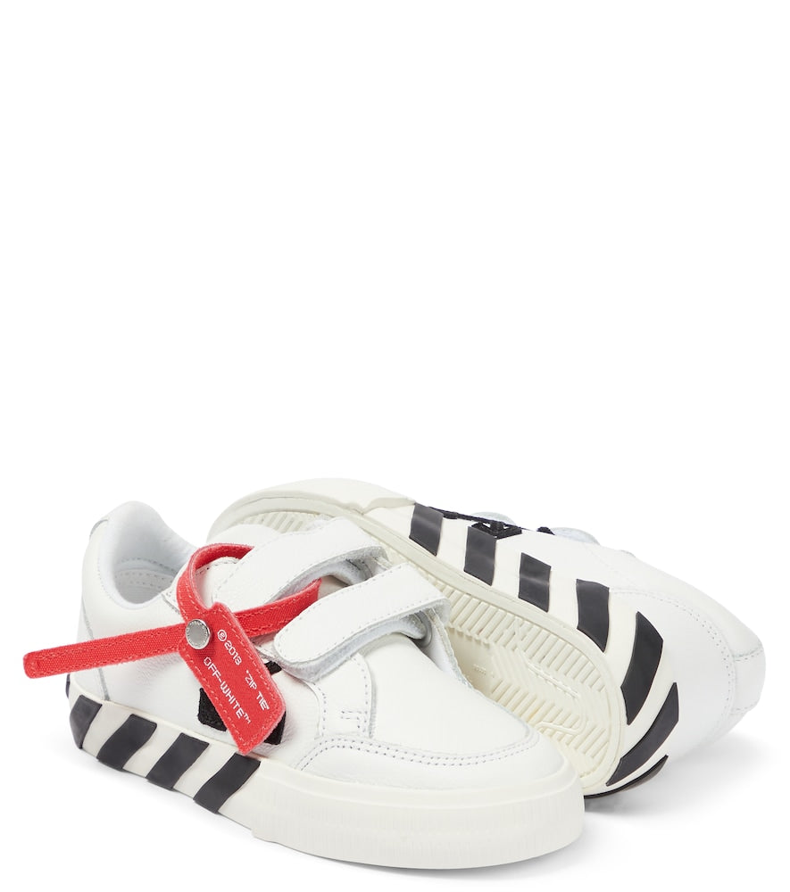 Low Vulcanized leather sneakers