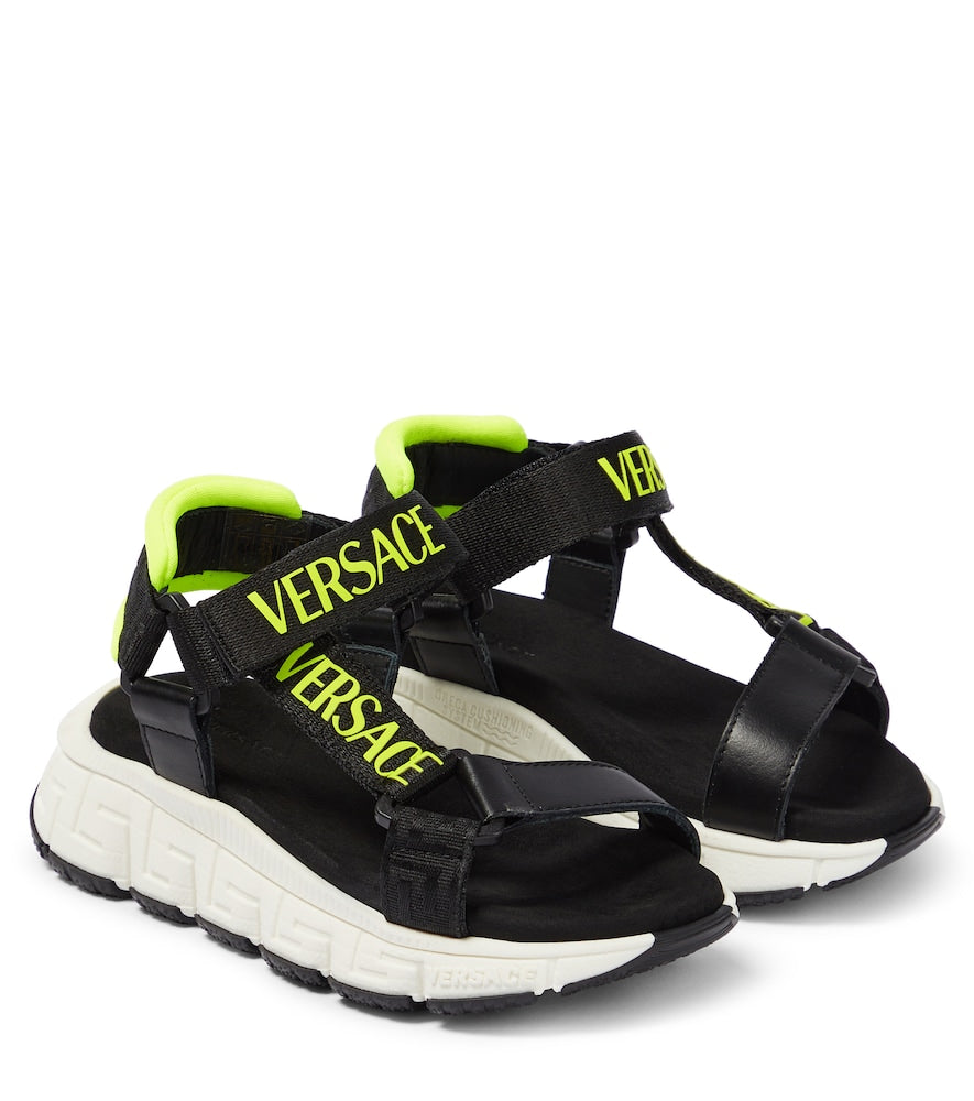 Logo Trigreca sandals