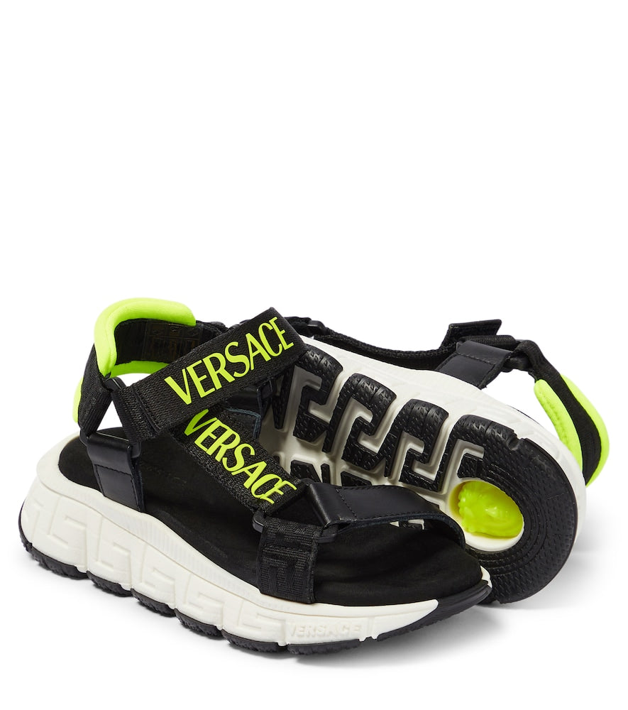 Logo Trigreca sandals