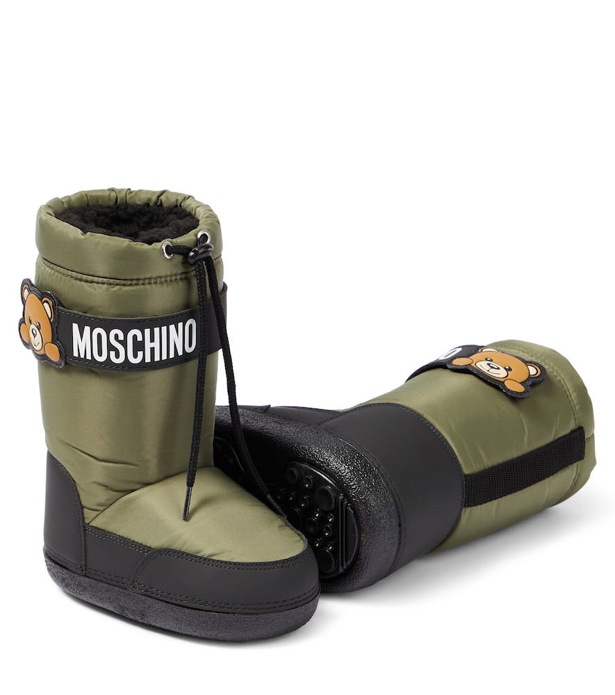 Logo snow boots