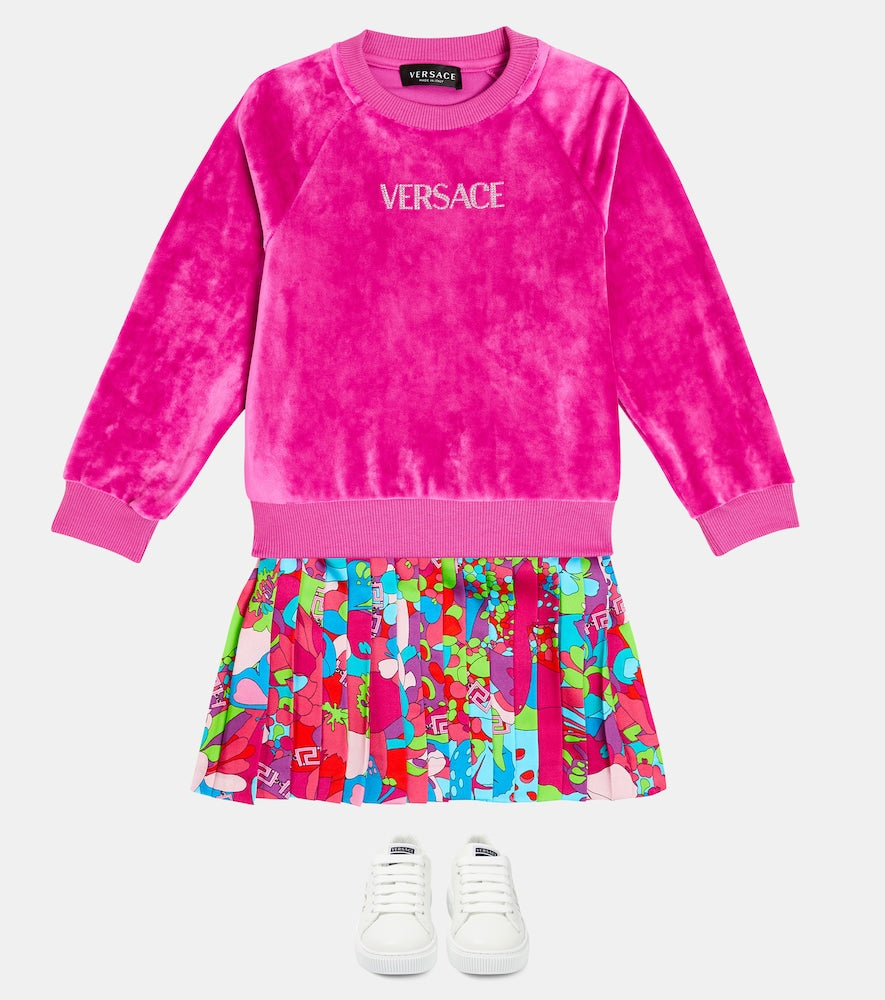 Logo pleated sweater dress