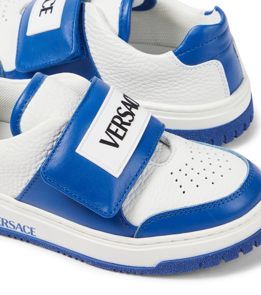 Leather sneakers