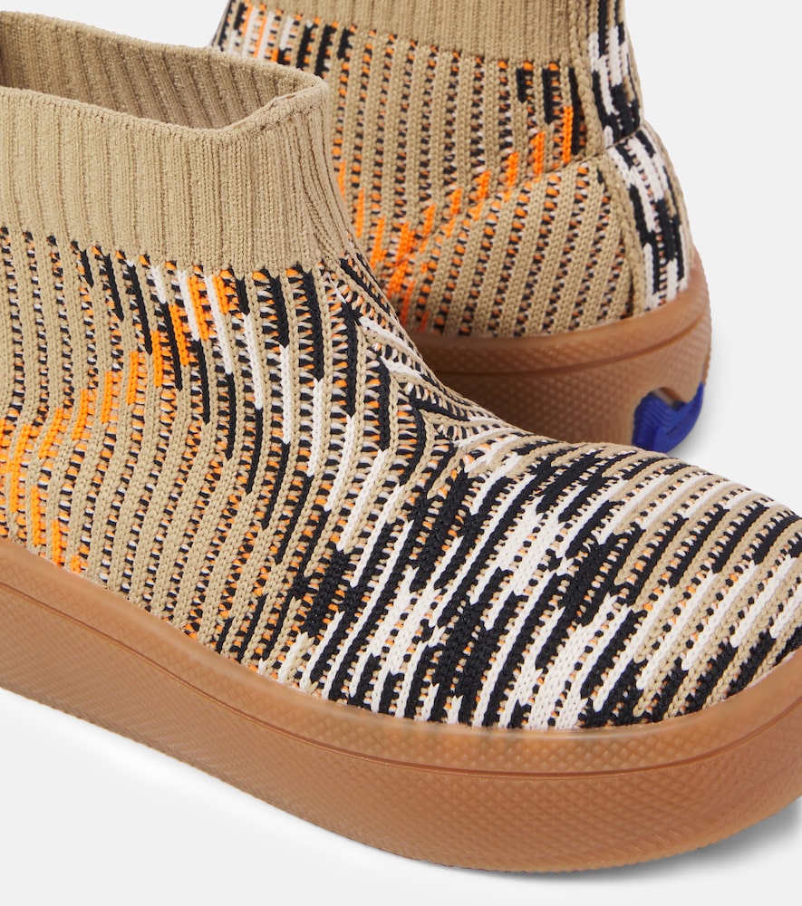 Burberry Check boots