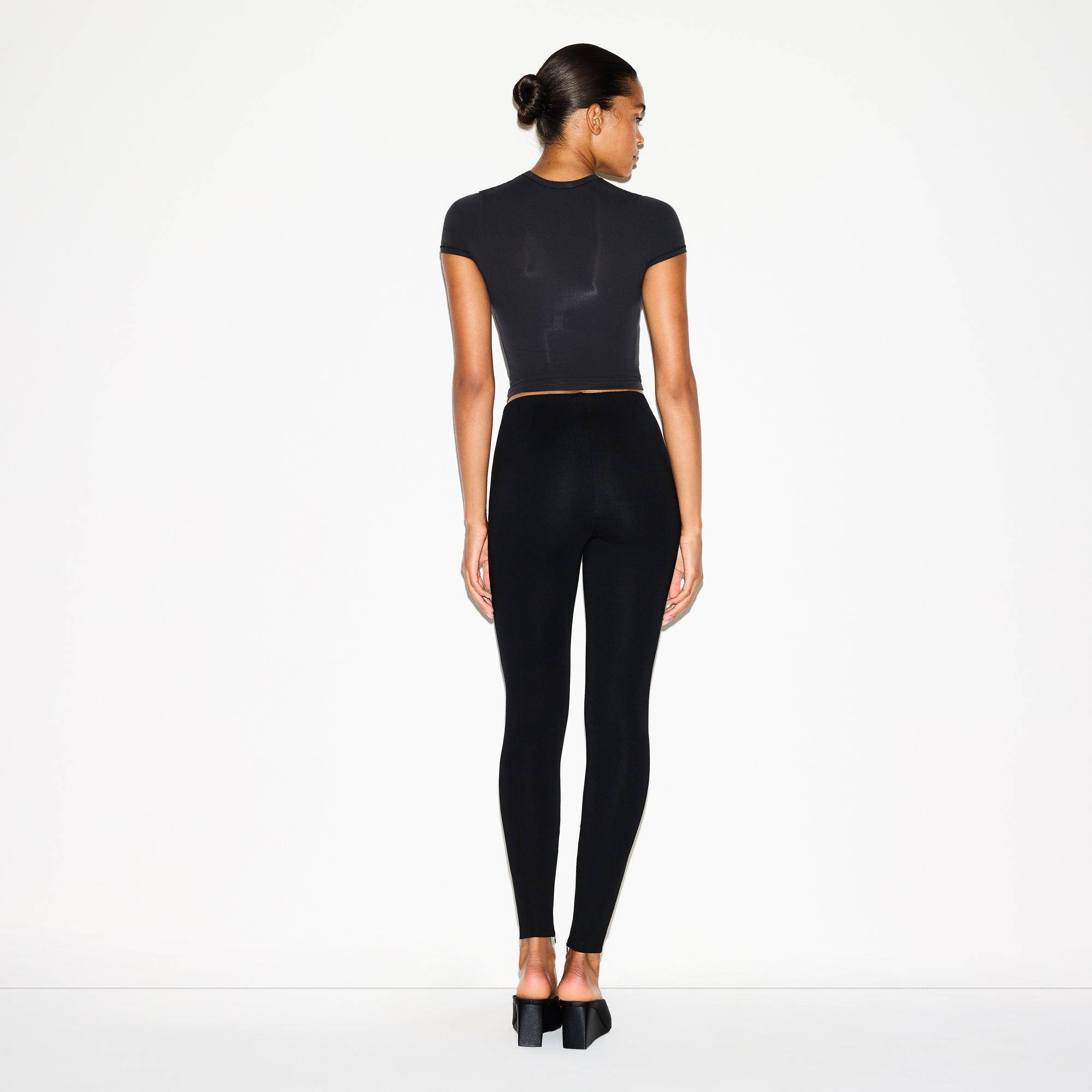 The Essential Collection High-waisted Legging