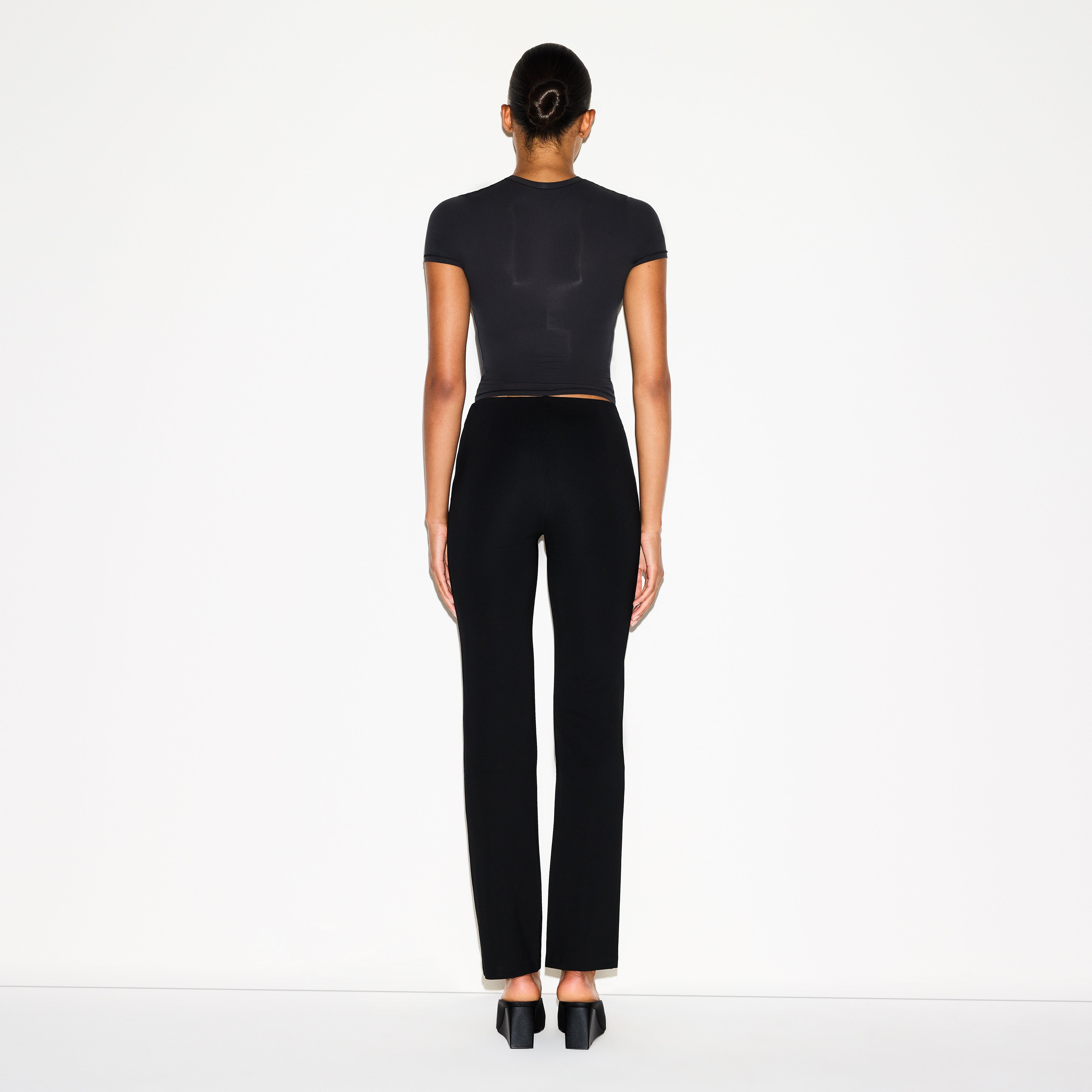 The Essential Collection High-waisted Pintuck Straight Leg Pant