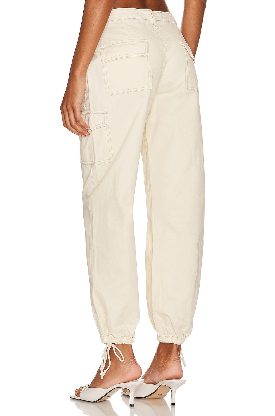 superdown Kayla Jogger Pant in Khaki