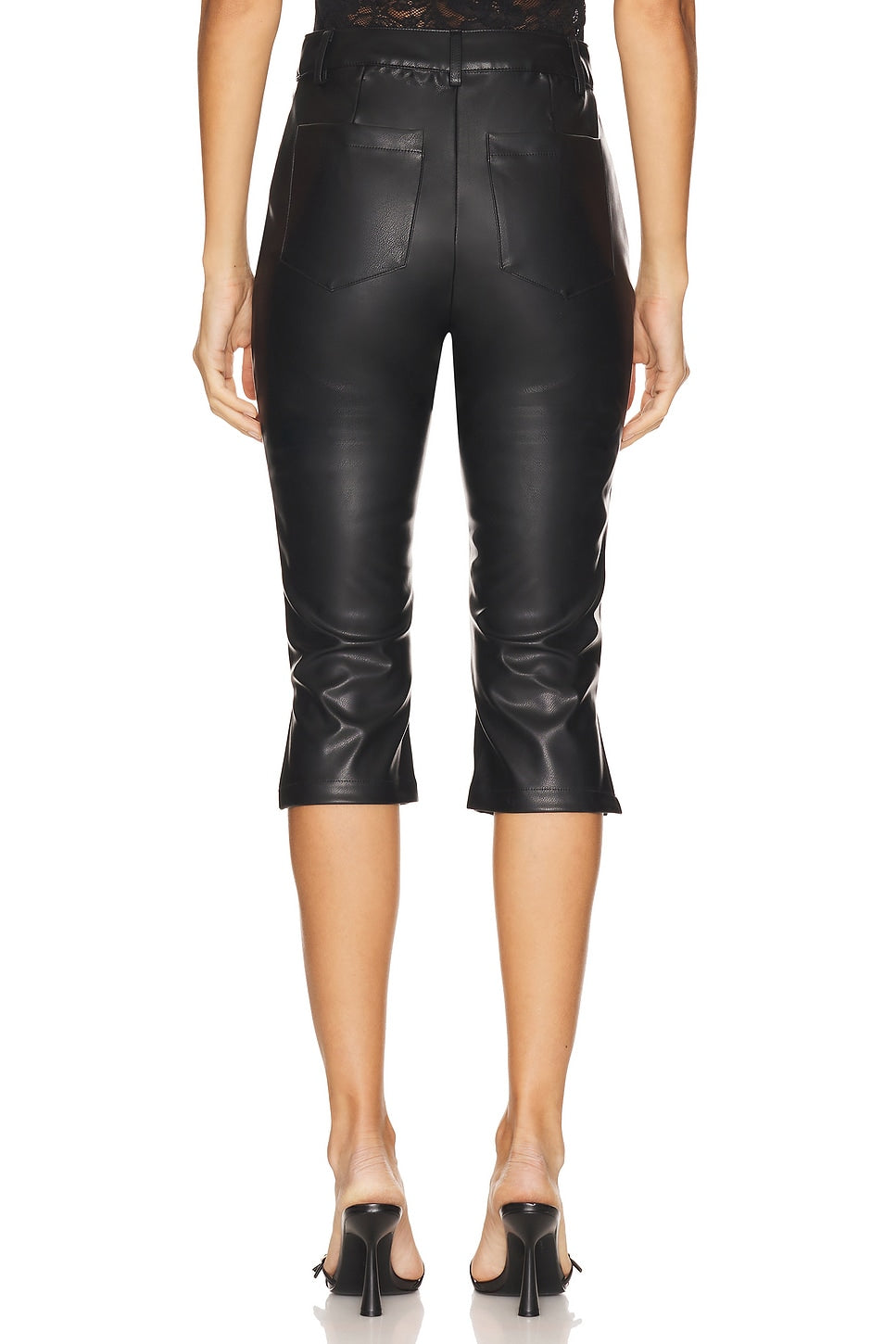 superdown Jasmina Capri in Black