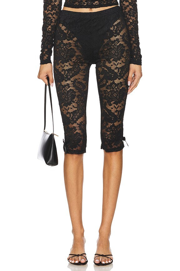 superdown Jewliet Capri Pant in Black