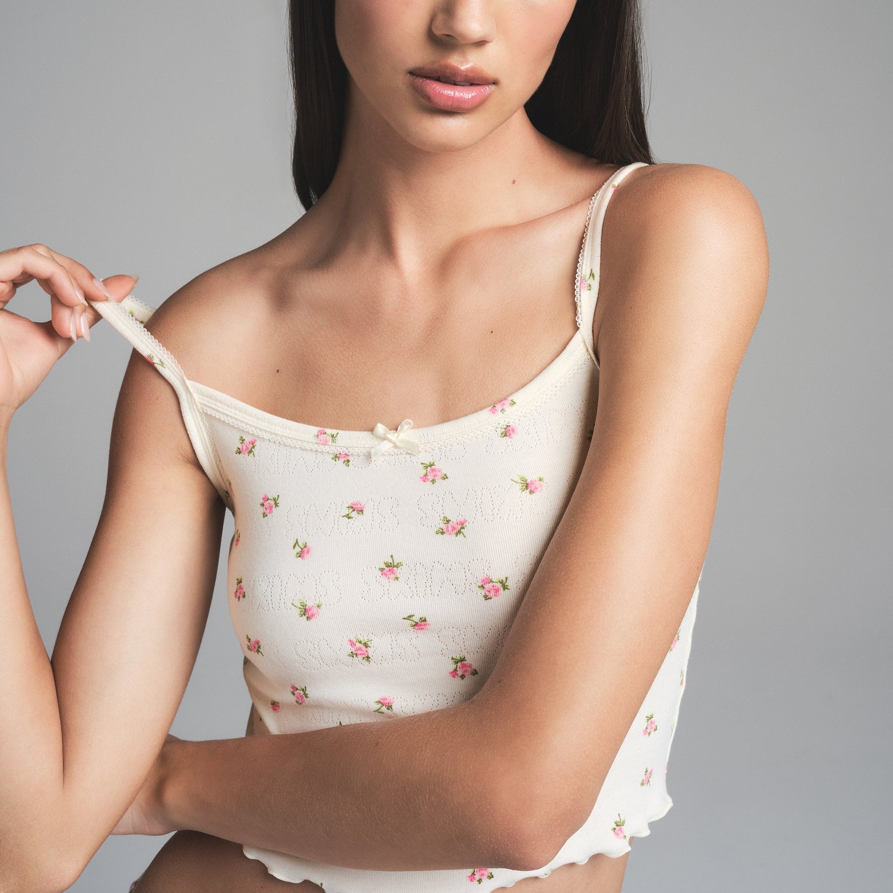 LOGO POINTELLE CROPPED CAMI SET | MARBLE PINK ROSEBUD PRINT
