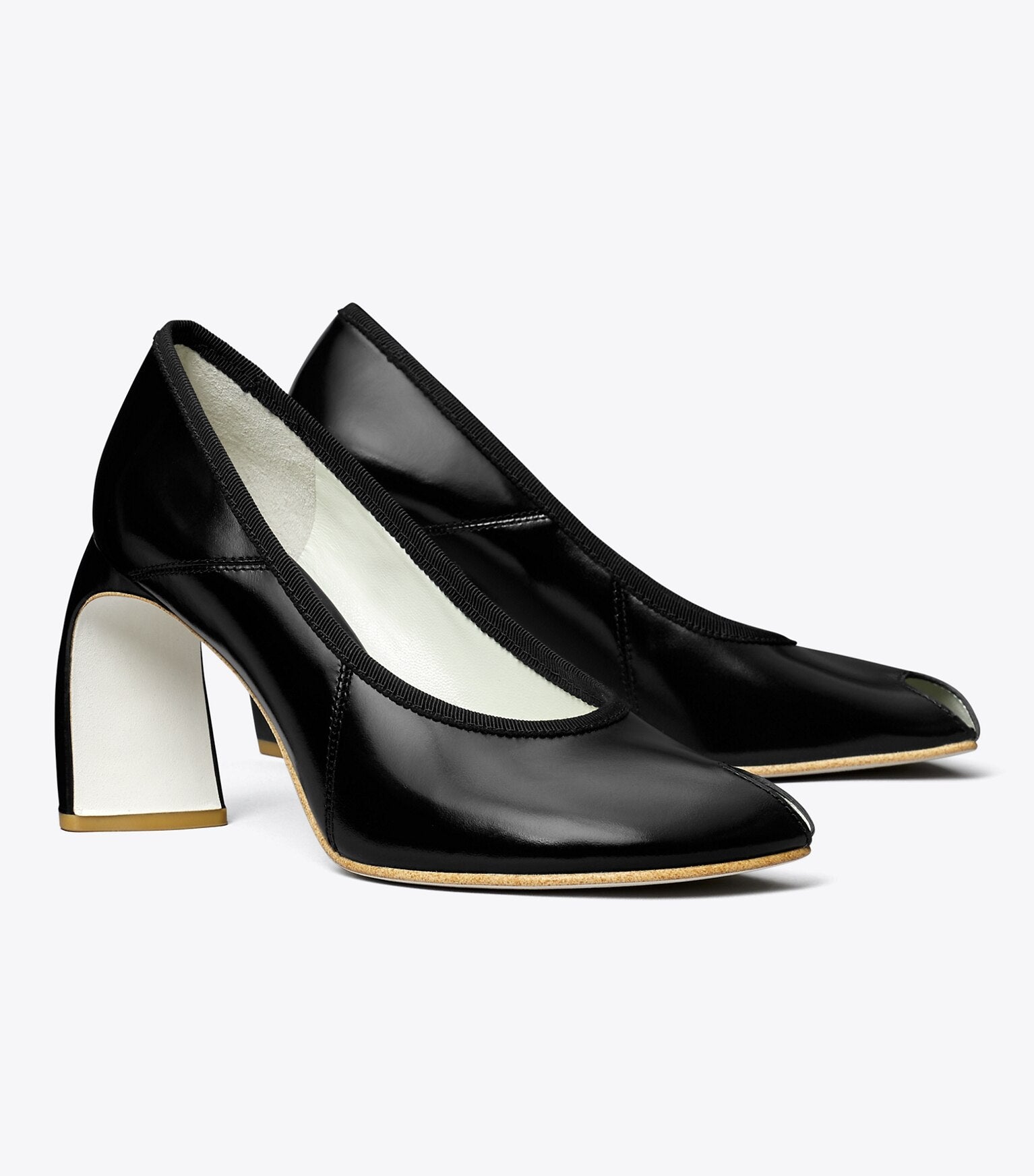 Peep-Toe Pump