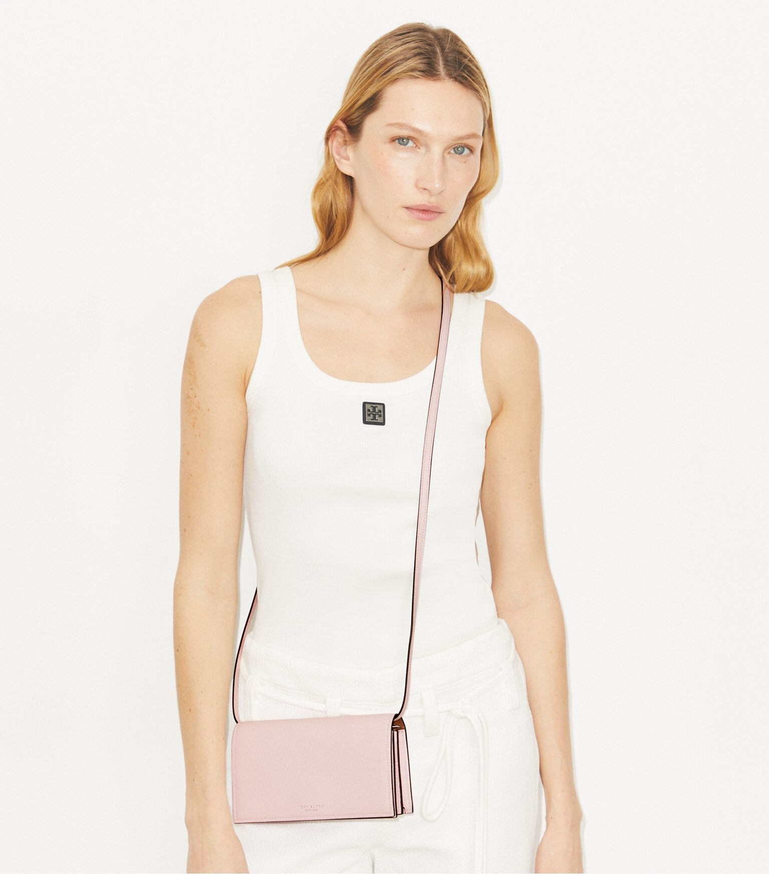 Perry Wallet Crossbody