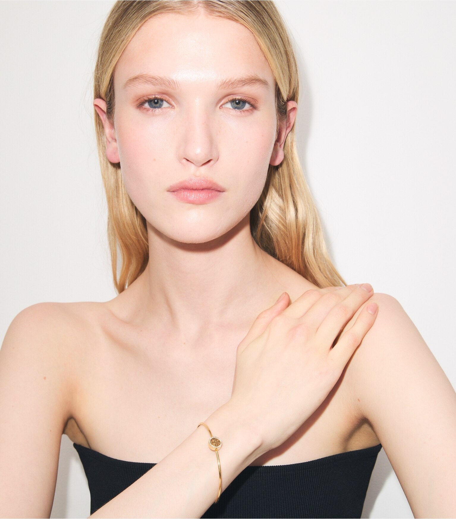 Icon Pavé Hinged Bracelet