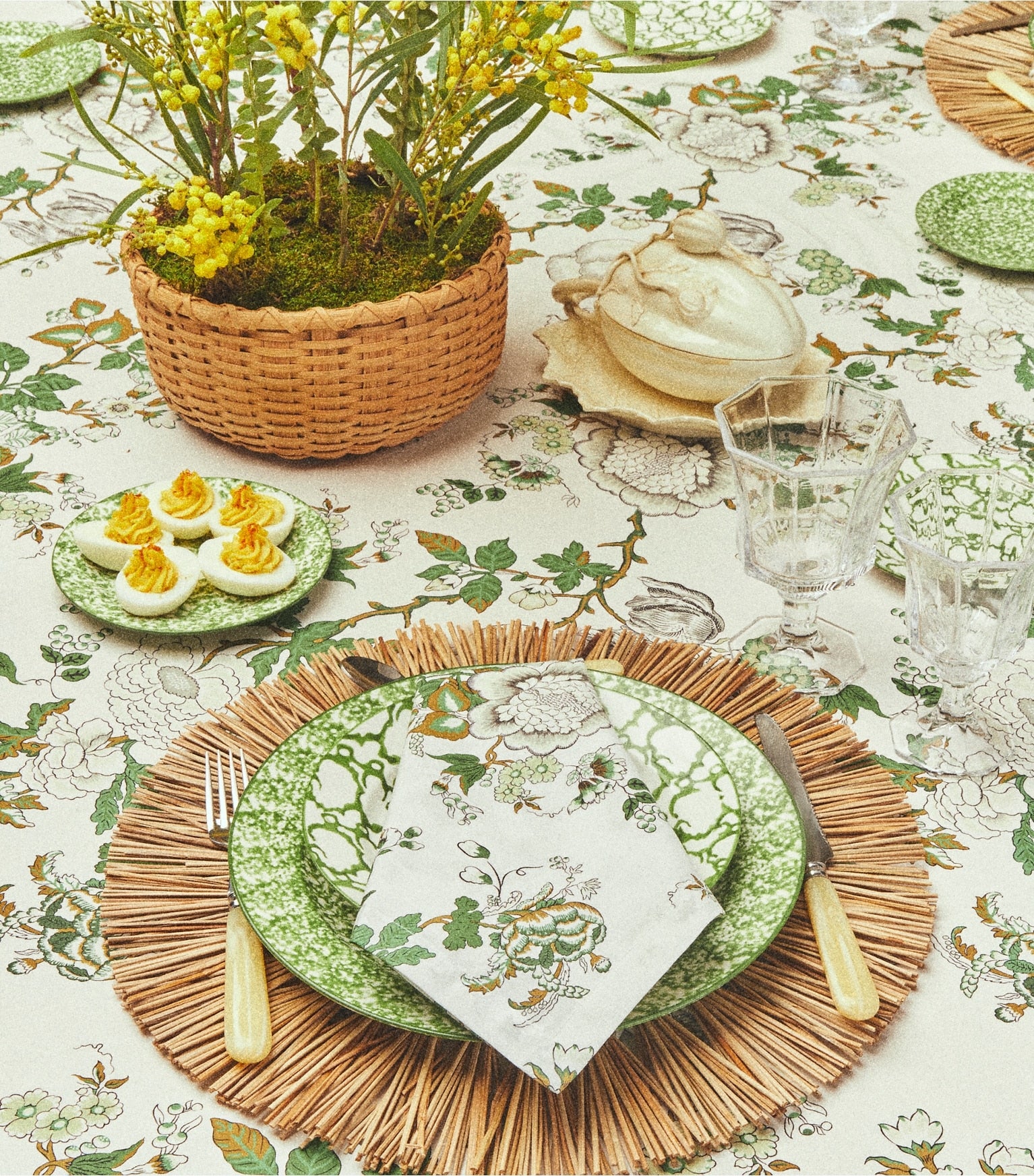 Happy Times Bouquet Round Tablecloth, 108"