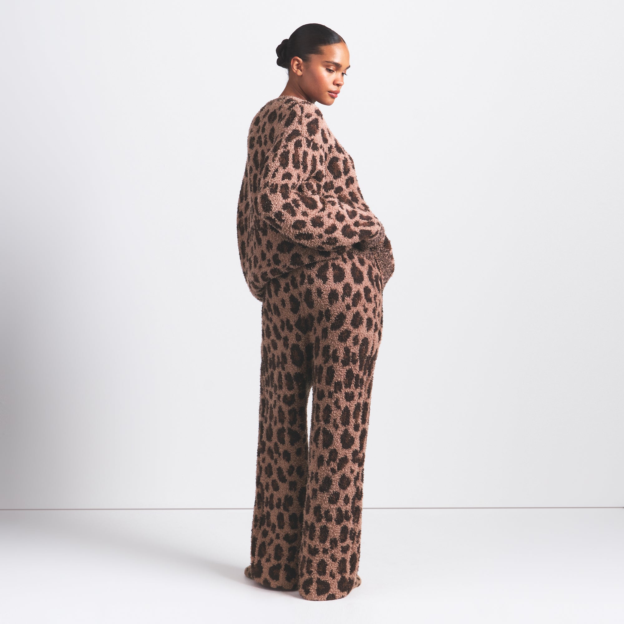 COZY OVERSIZED CREWNECK PULLOVER | SIENNA LEOPARD PRINT