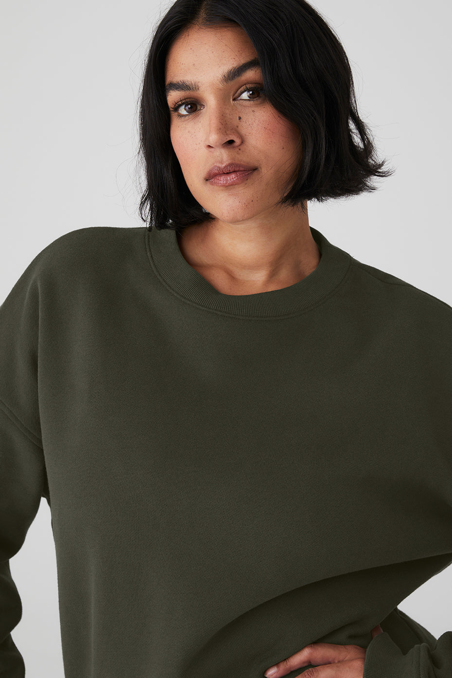Renown Heavy Weight Crew Neck Pullover in olive green, featuring dropped shoulders and unisex fit, designed for comfort and style.