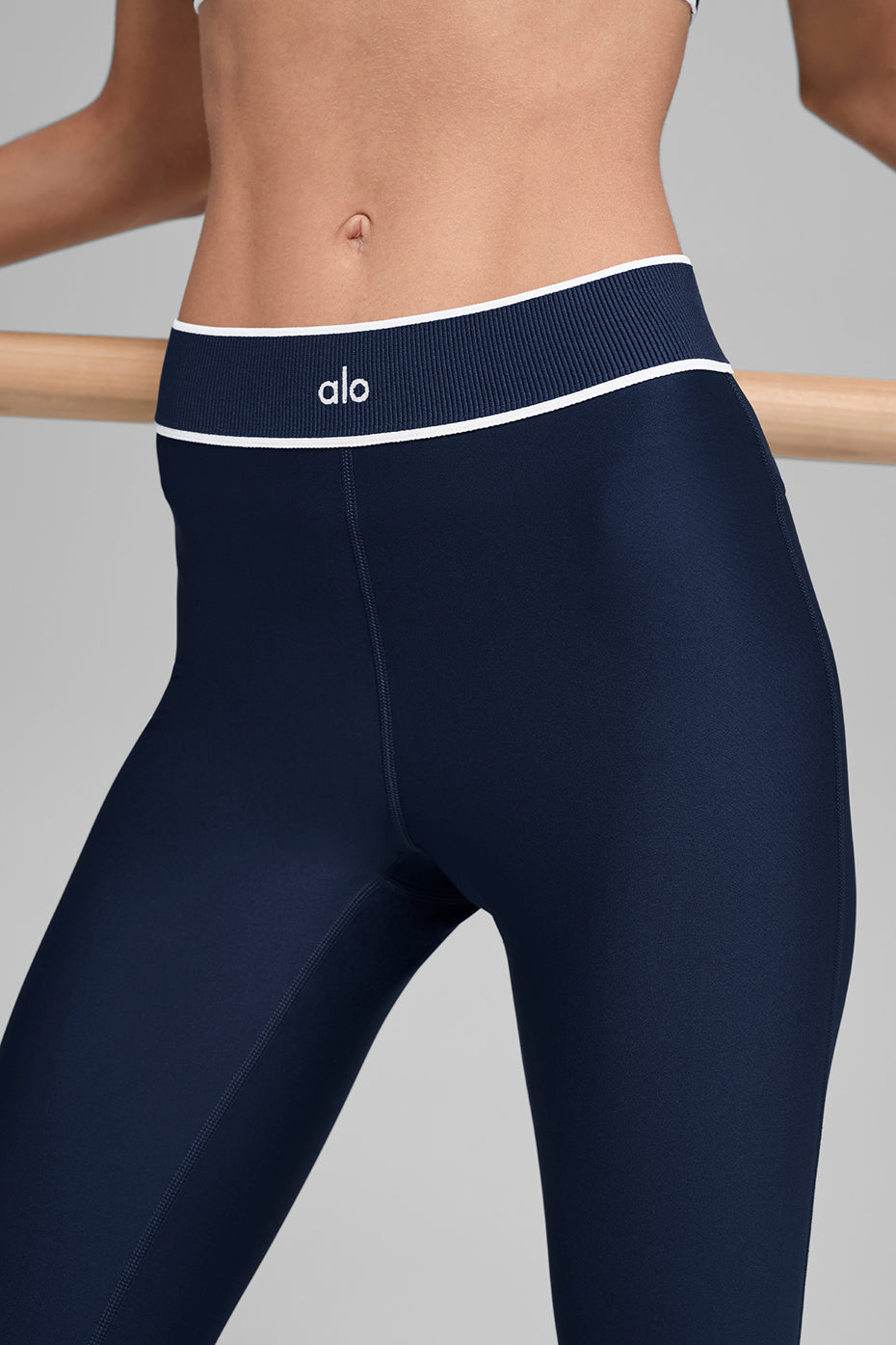 Airlift High-Waist Alignment Legging